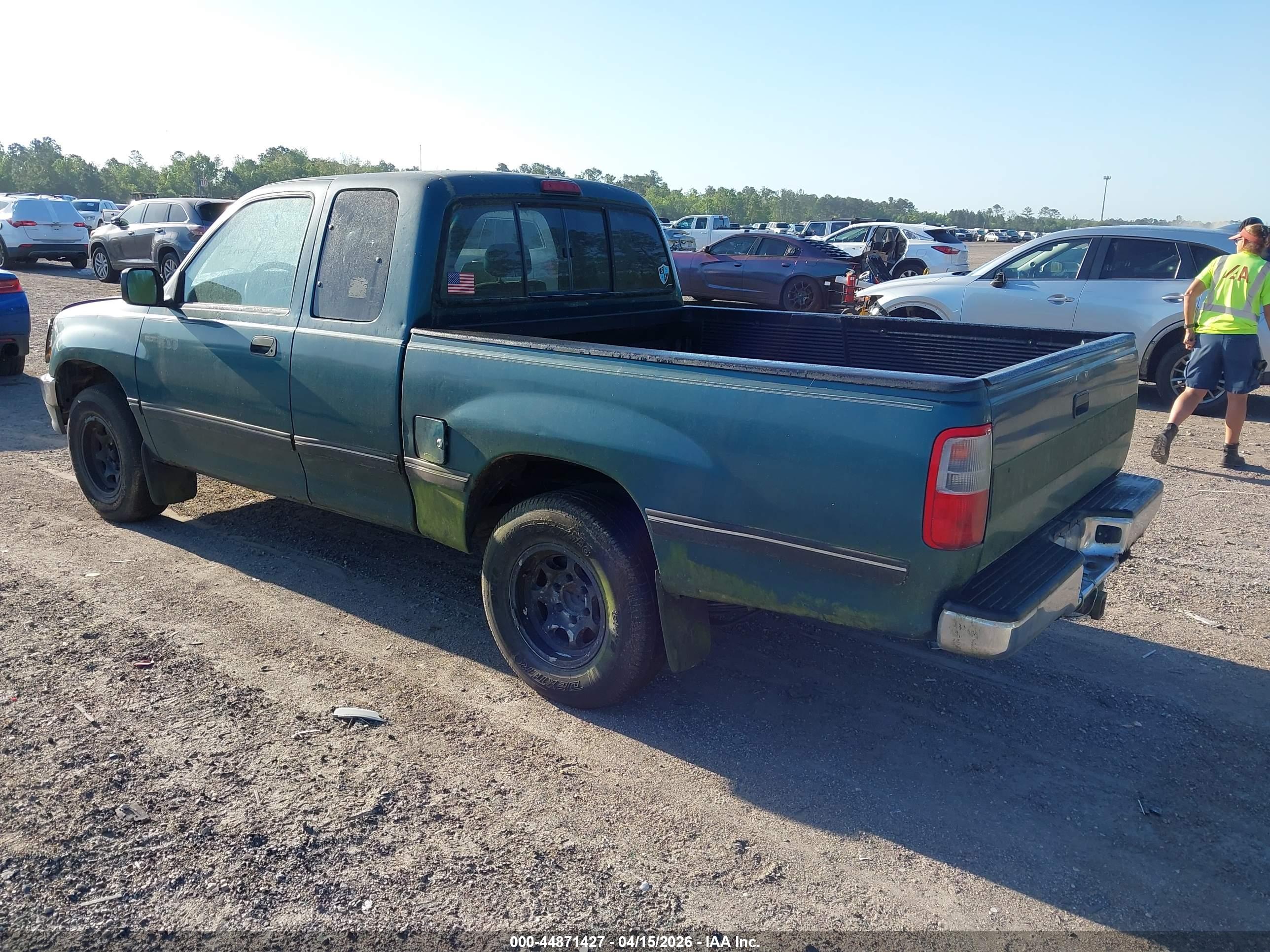 TOYOTA T100 image 3
