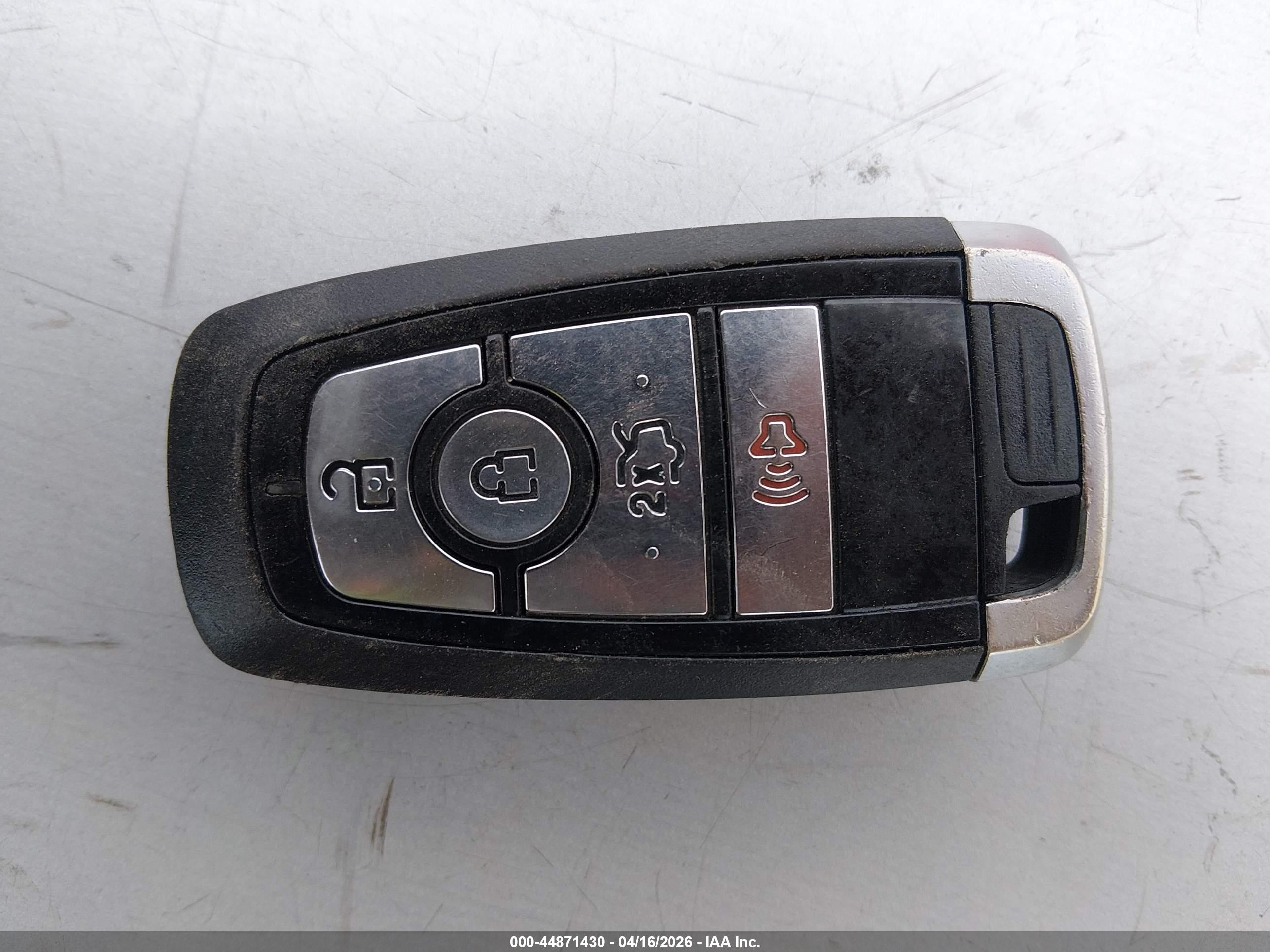 FORD FUSION image 11