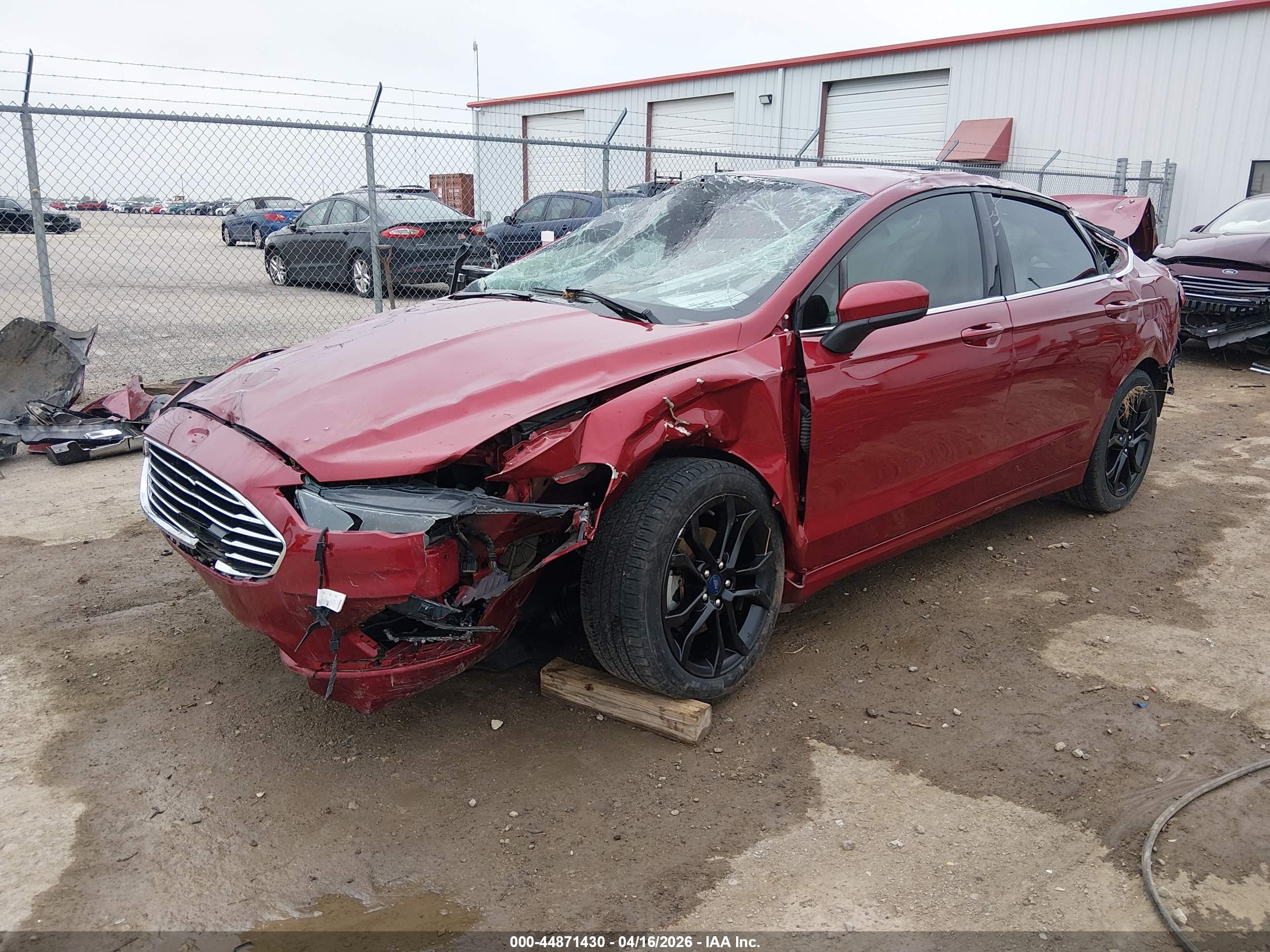 FORD FUSION image 2