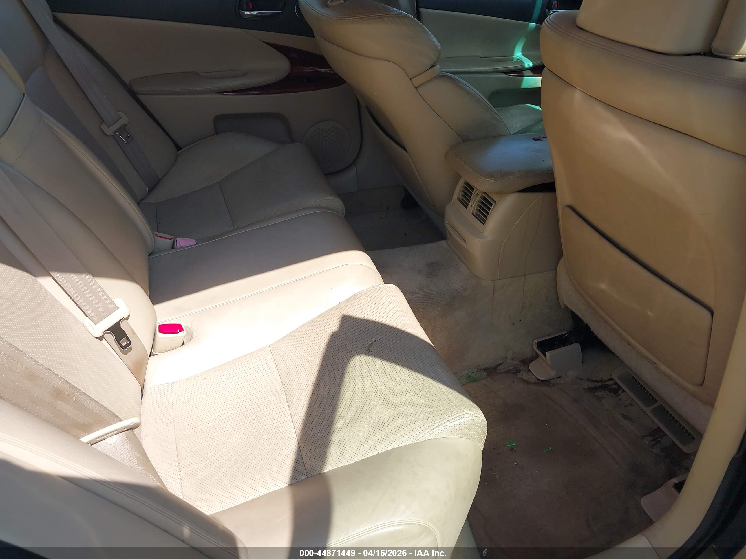 LEXUS GS image 8