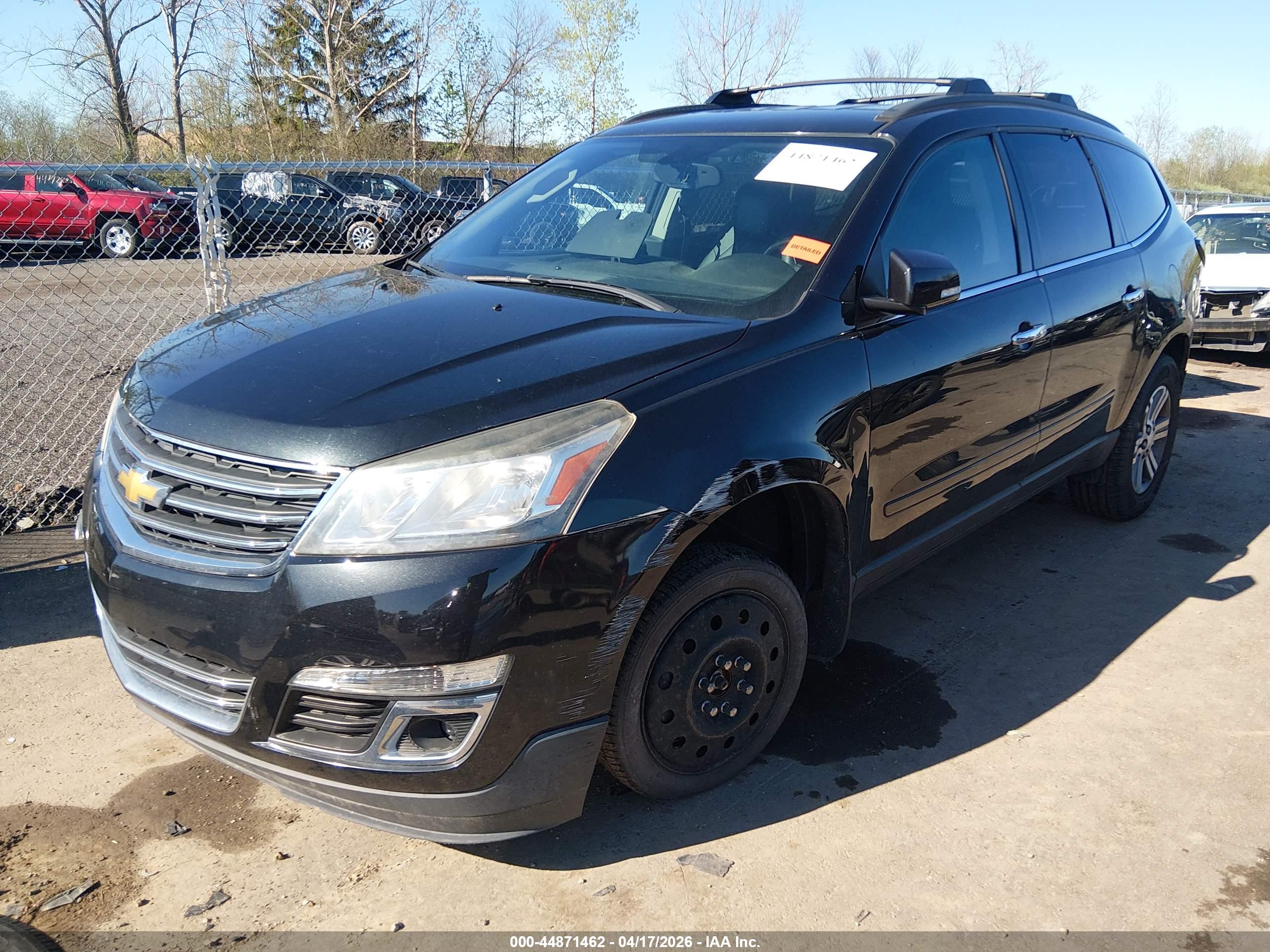 CHEVROLET TRAVERSE image 2