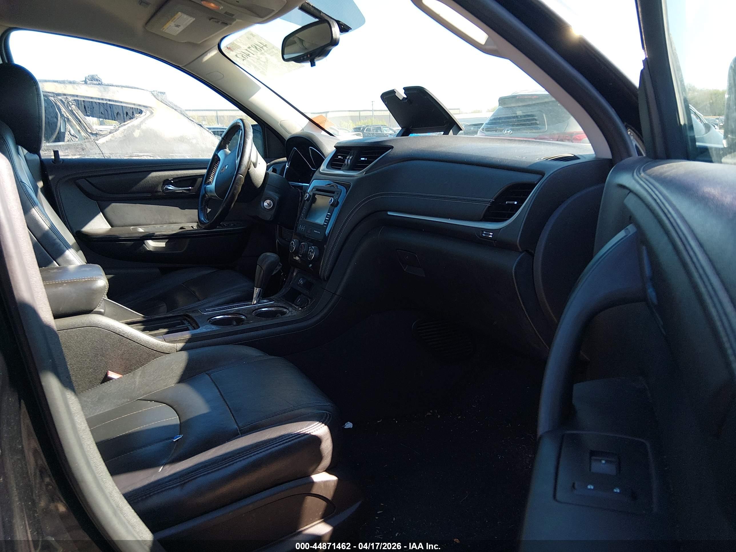 CHEVROLET TRAVERSE image 5
