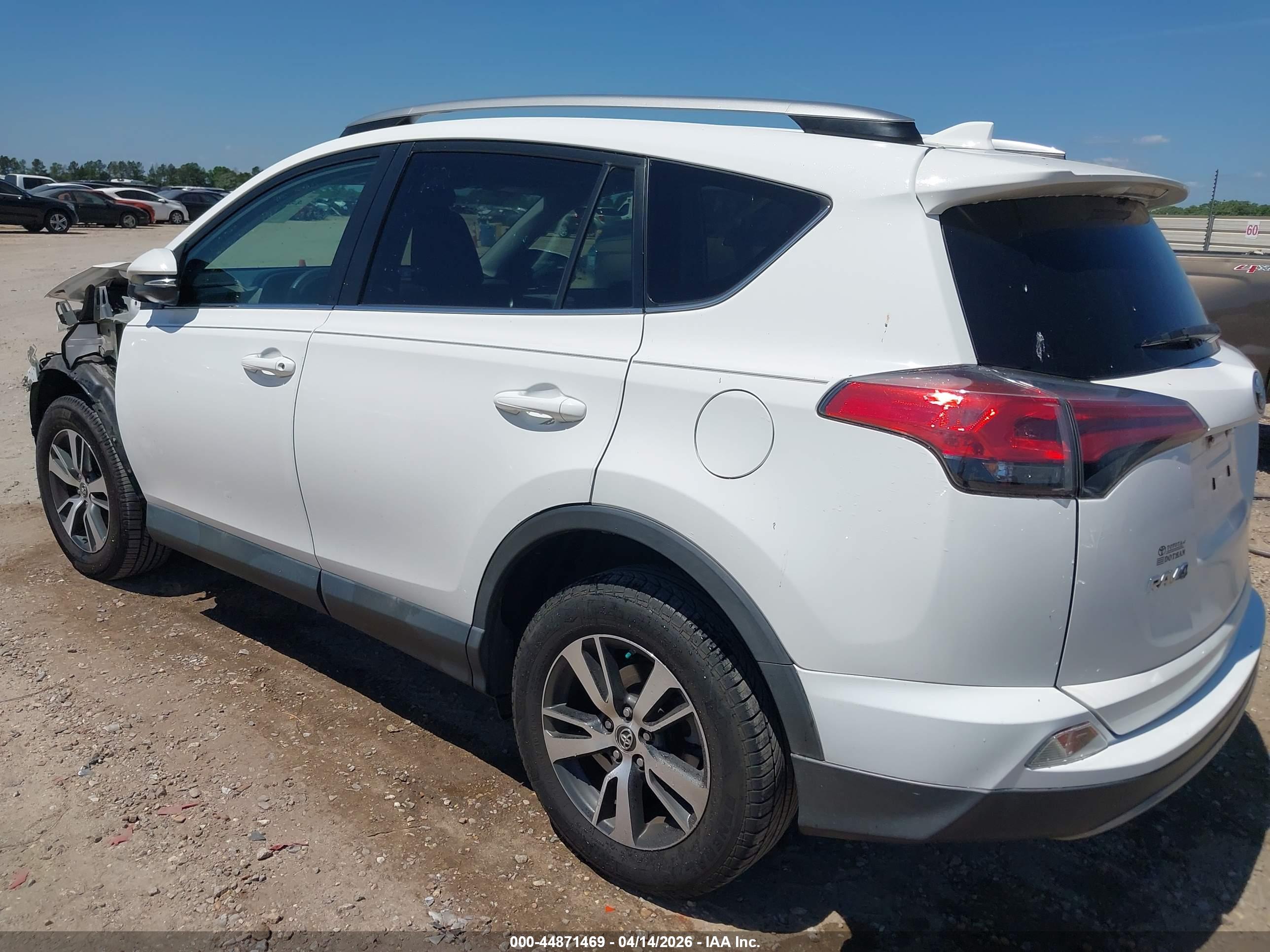 TOYOTA RAV4 image 3