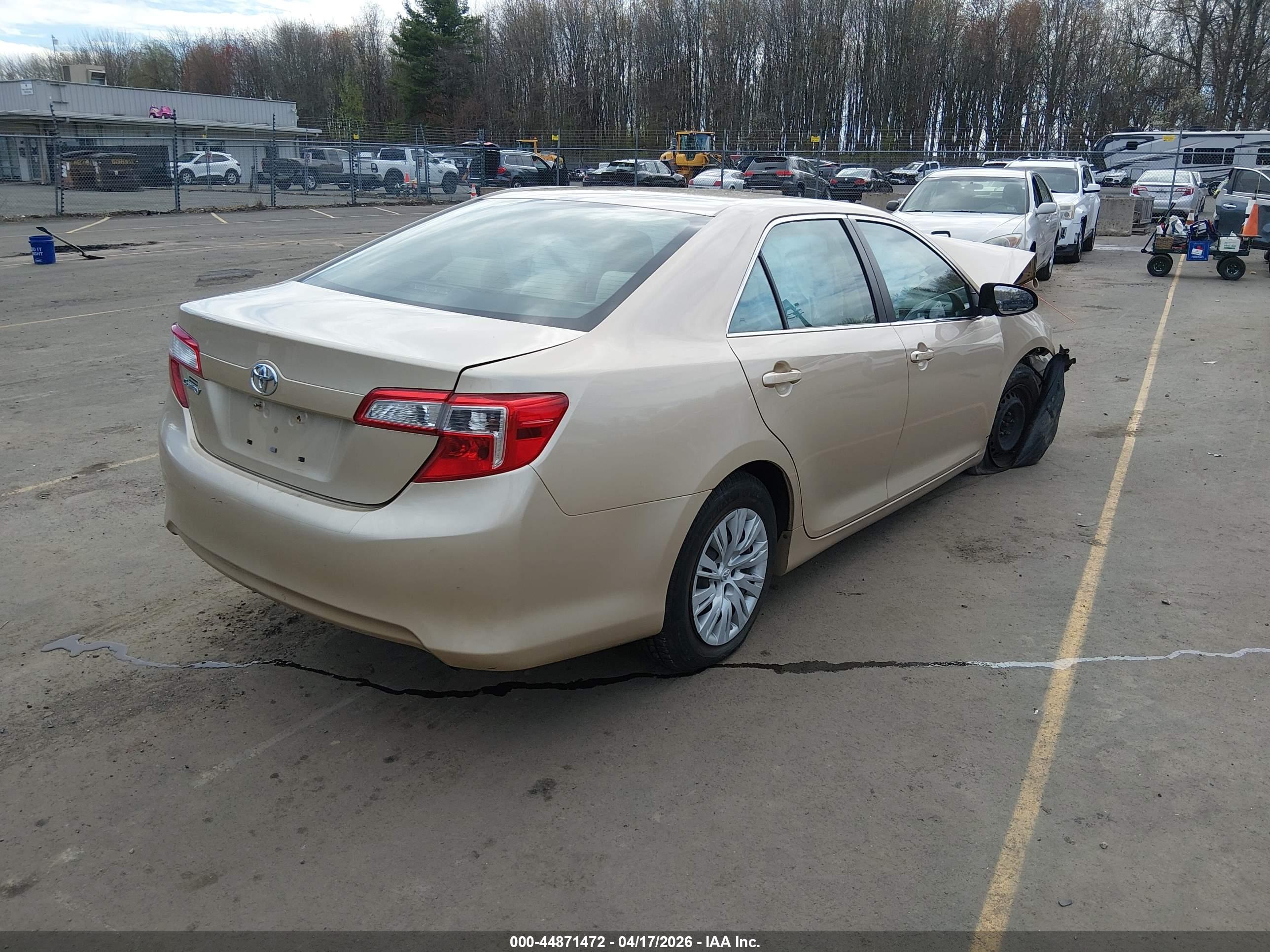 TOYOTA CAMRY image 4