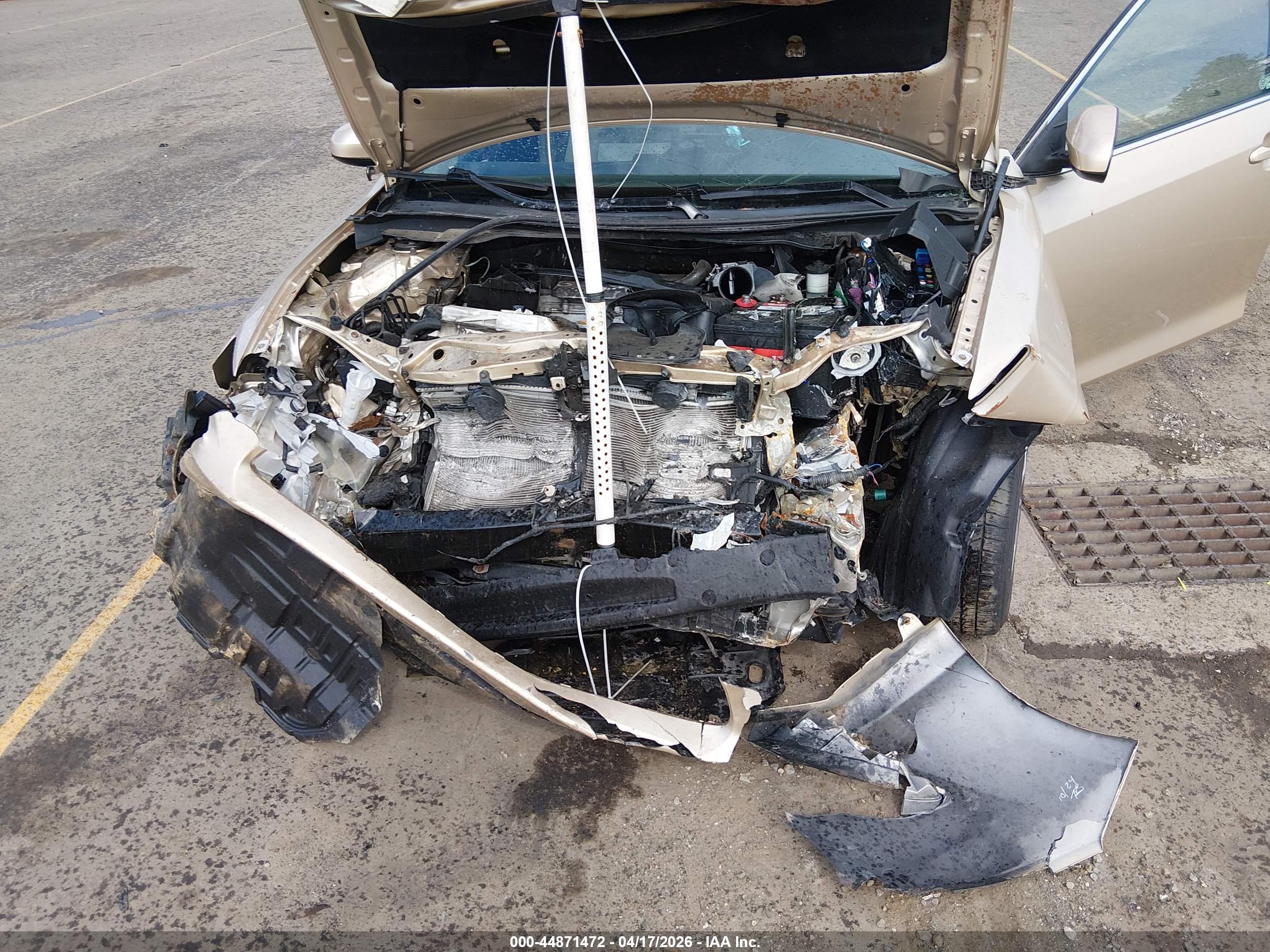TOYOTA CAMRY image 6