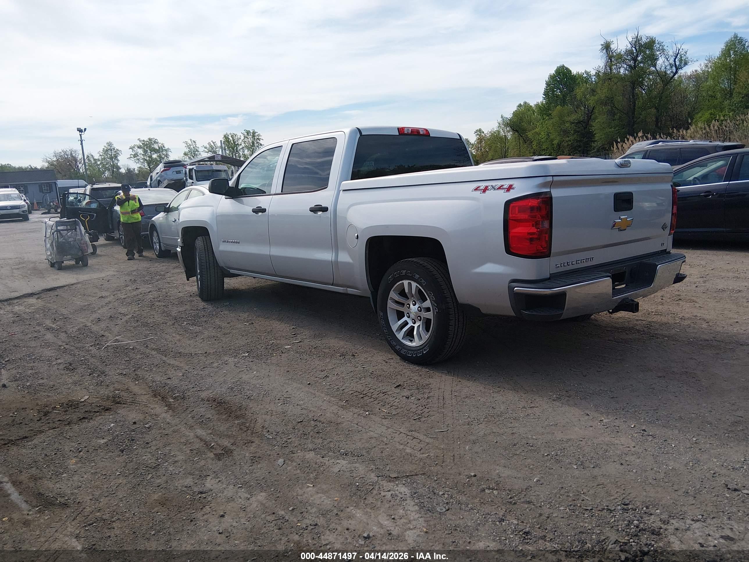 CHEVROLET SILVERADO image 3