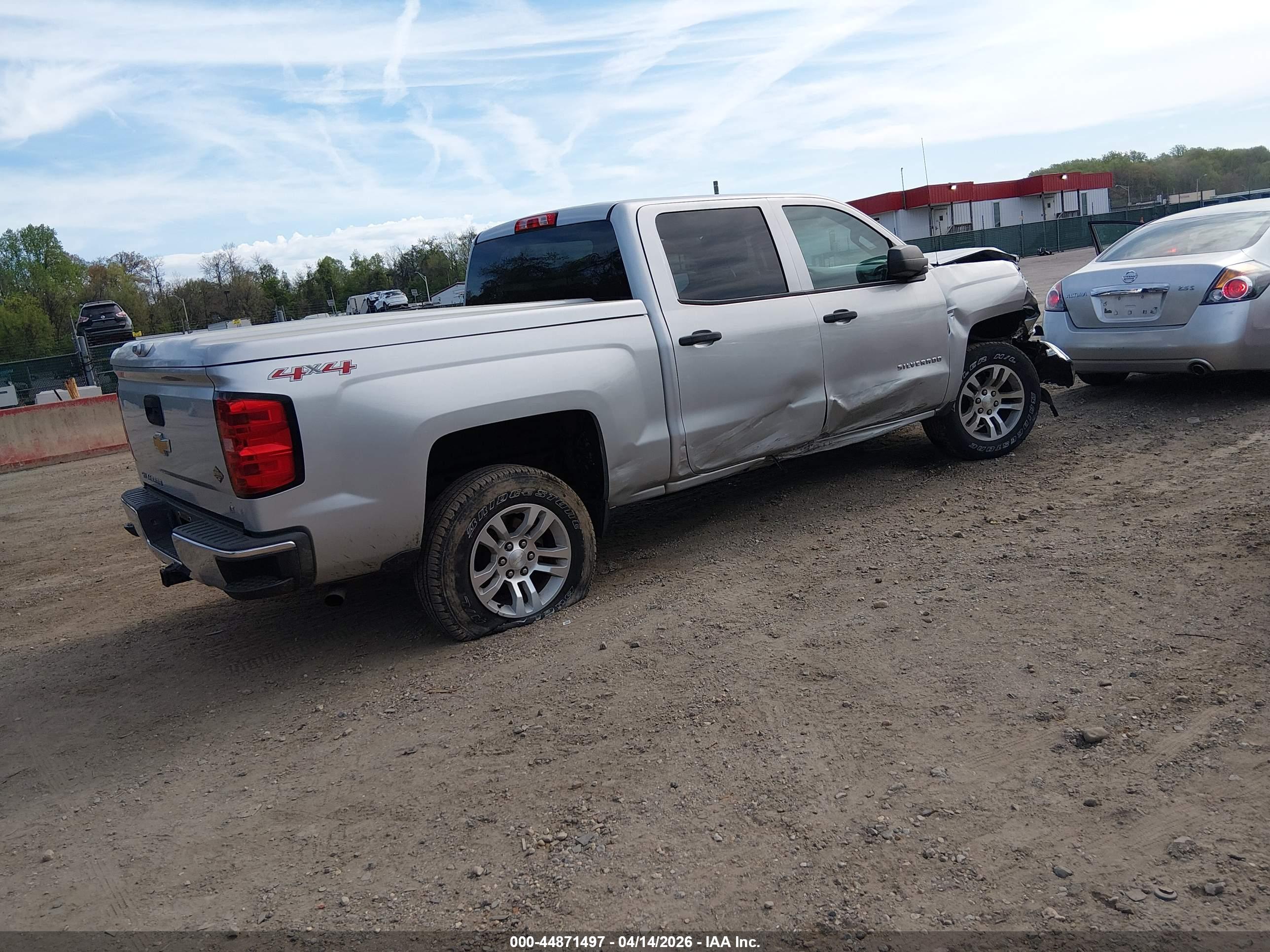 CHEVROLET SILVERADO image 4