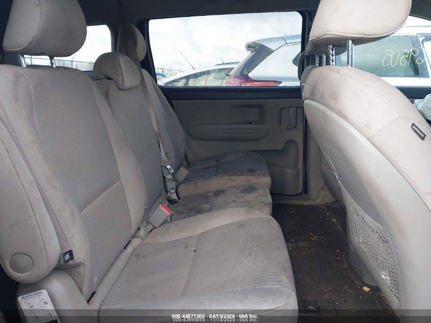 KIA SEDONA image 10