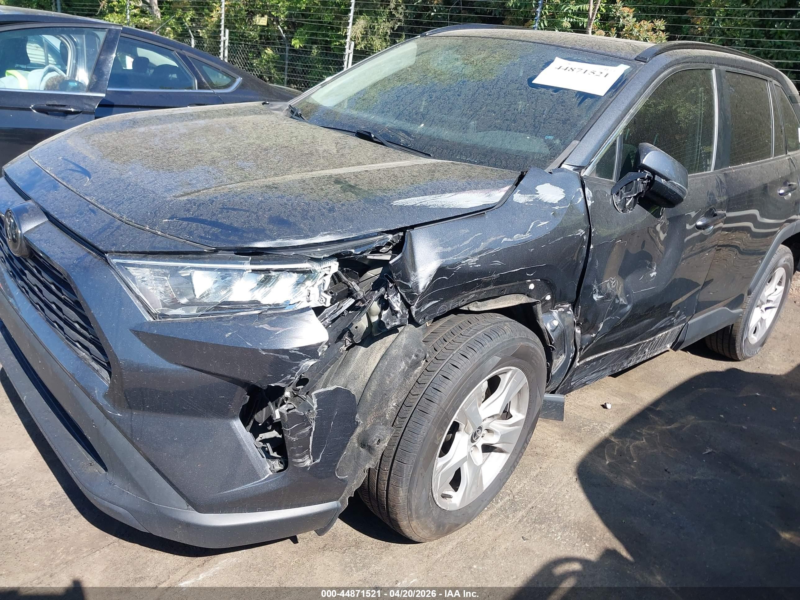 TOYOTA RAV4 image 6