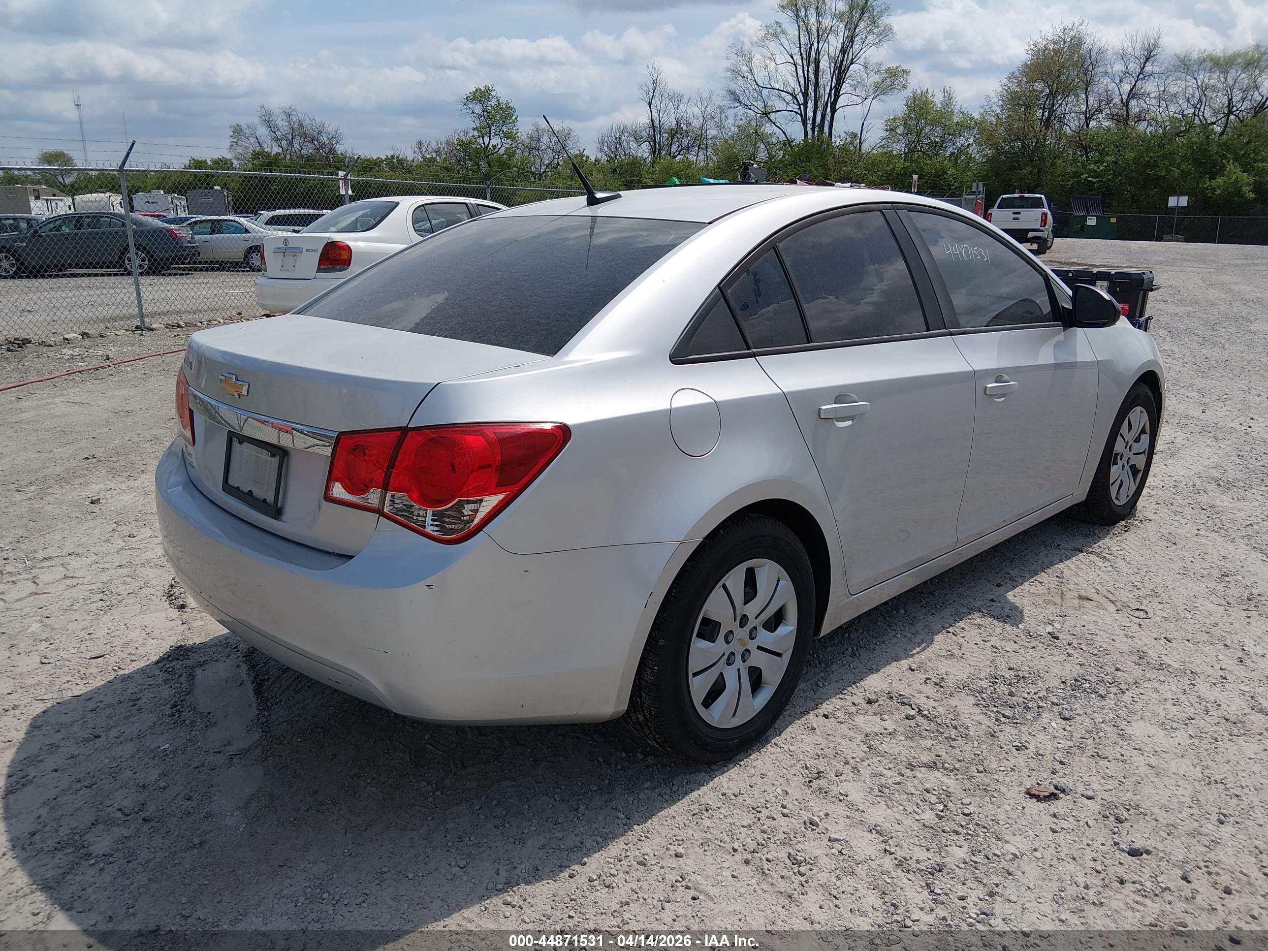 CHEVROLET CRUZE image 4
