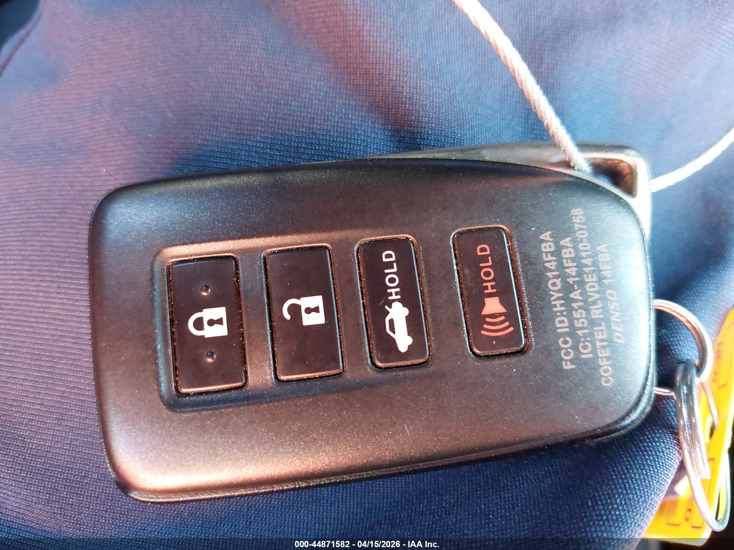 LEXUS ES image 11