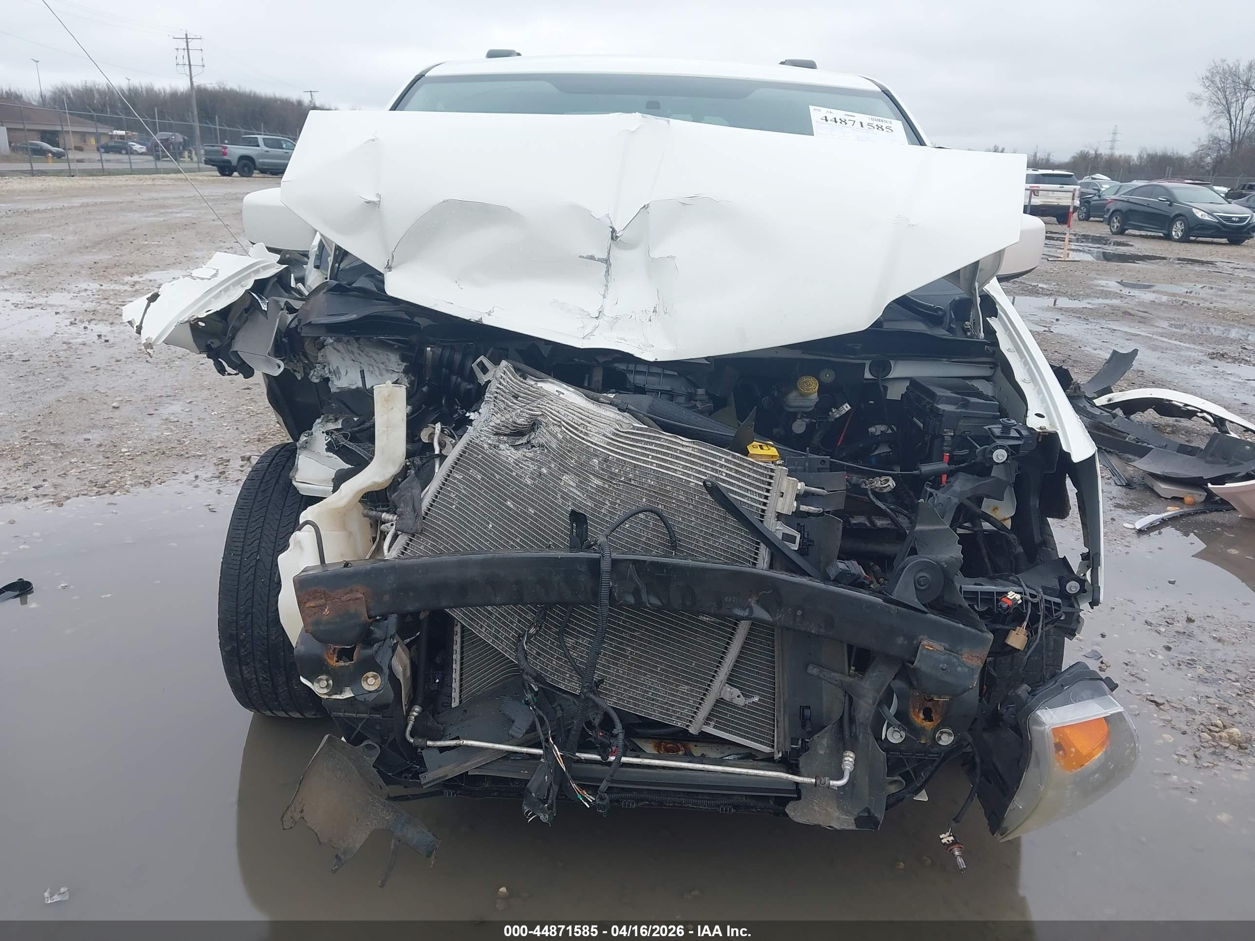CHRYSLER TOWN image 6