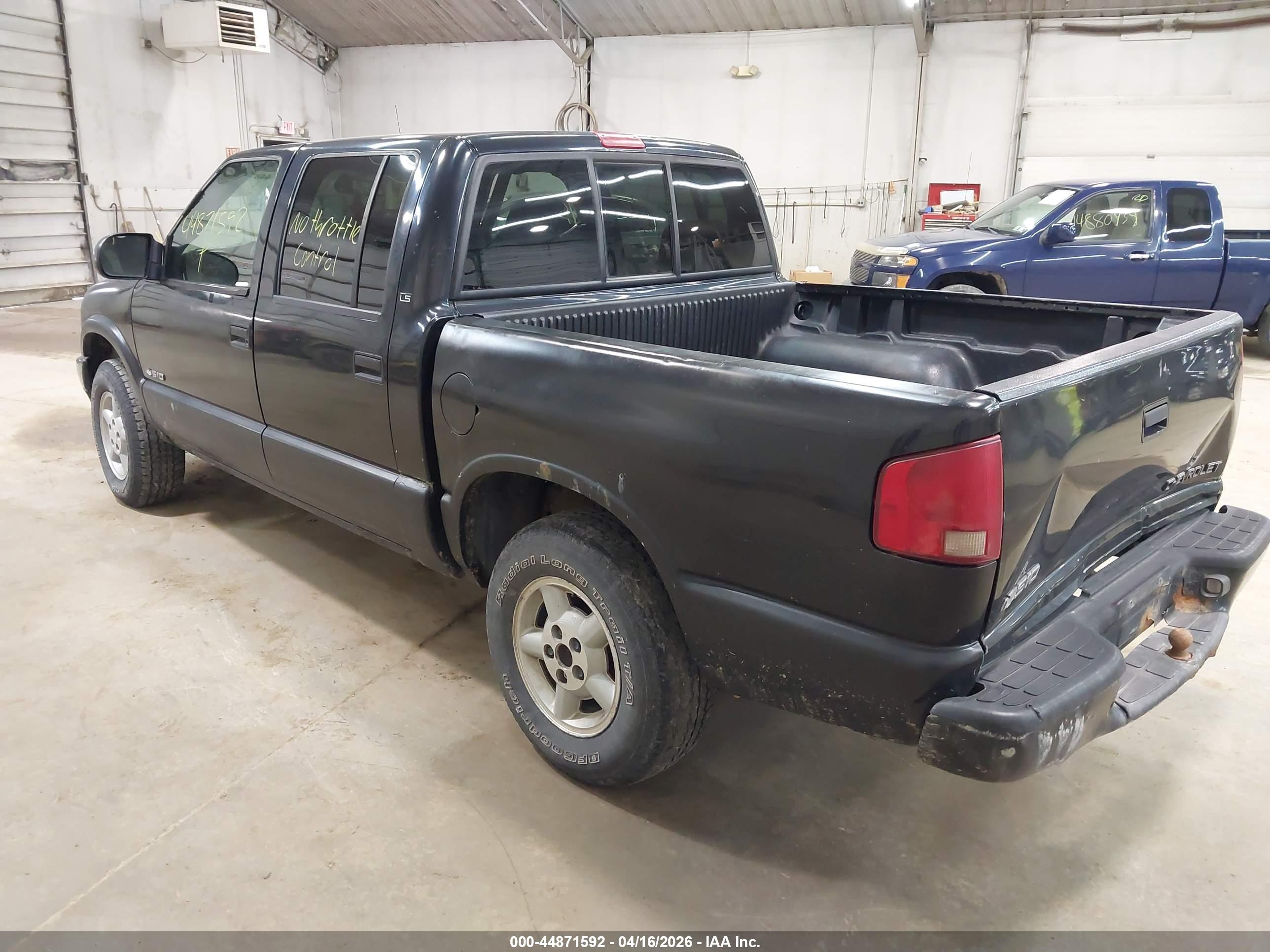 CHEVROLET S-10 image 3