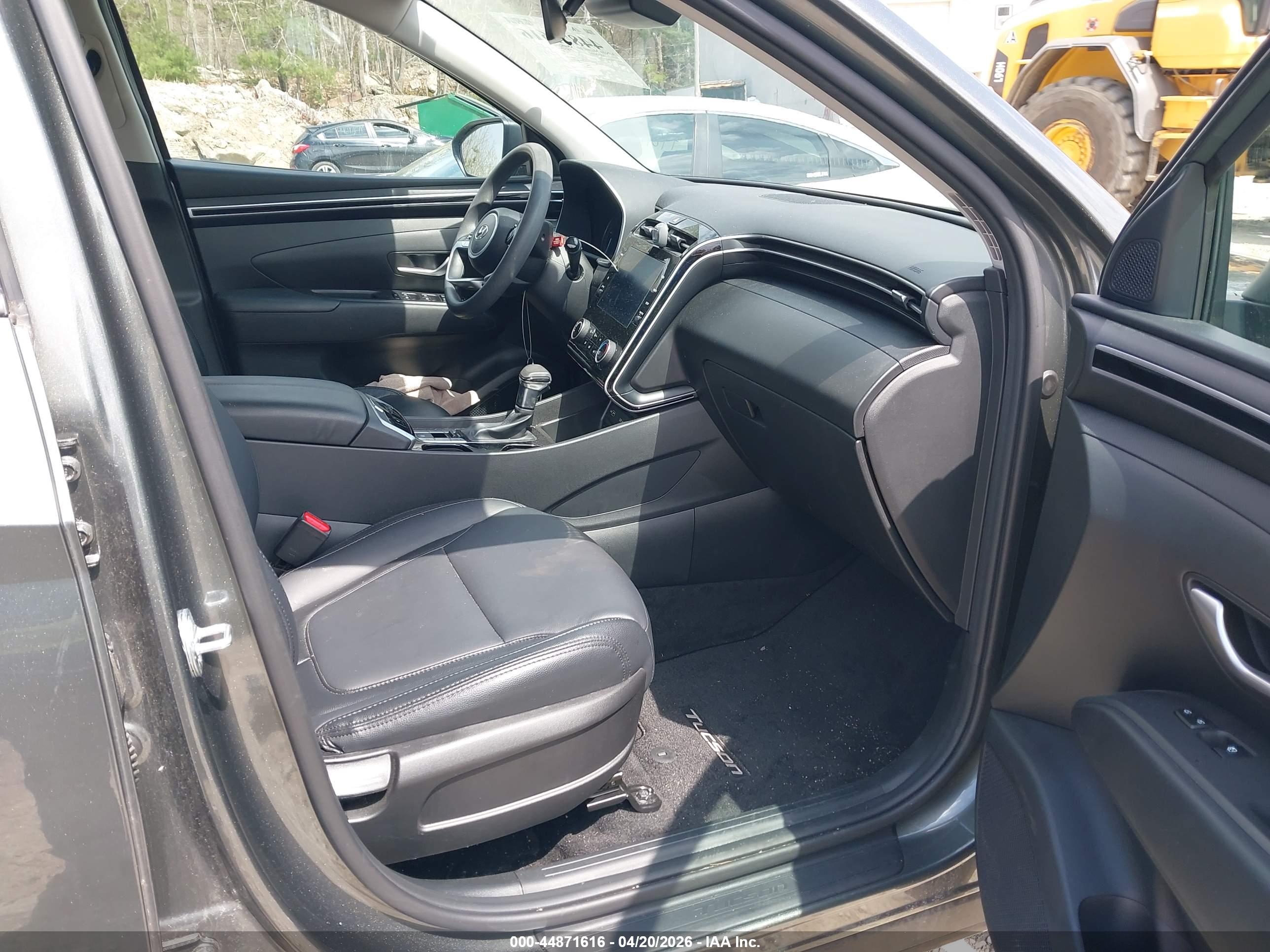 HYUNDAI TUCSON image 5