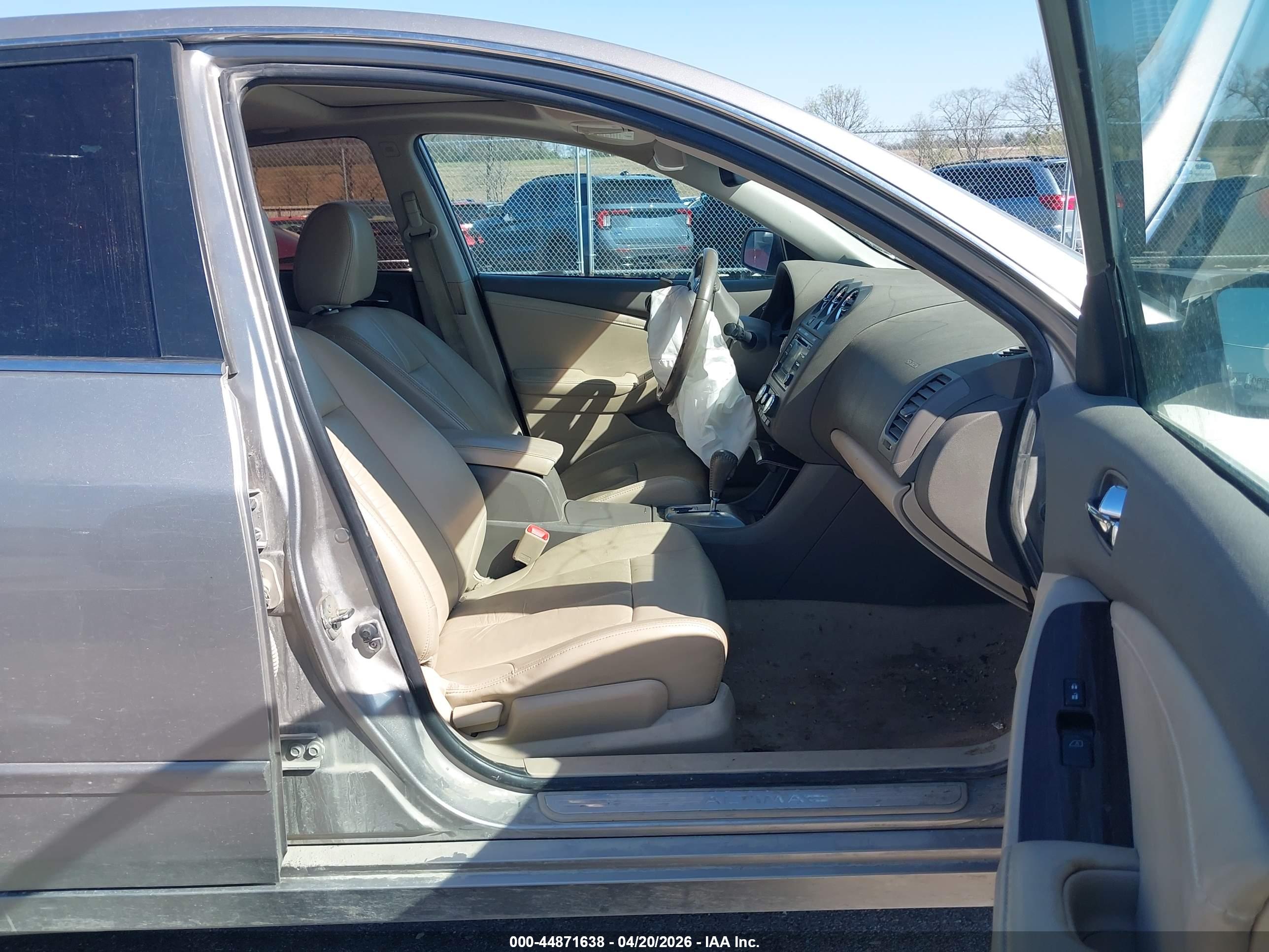 NISSAN ALTIMA image 5