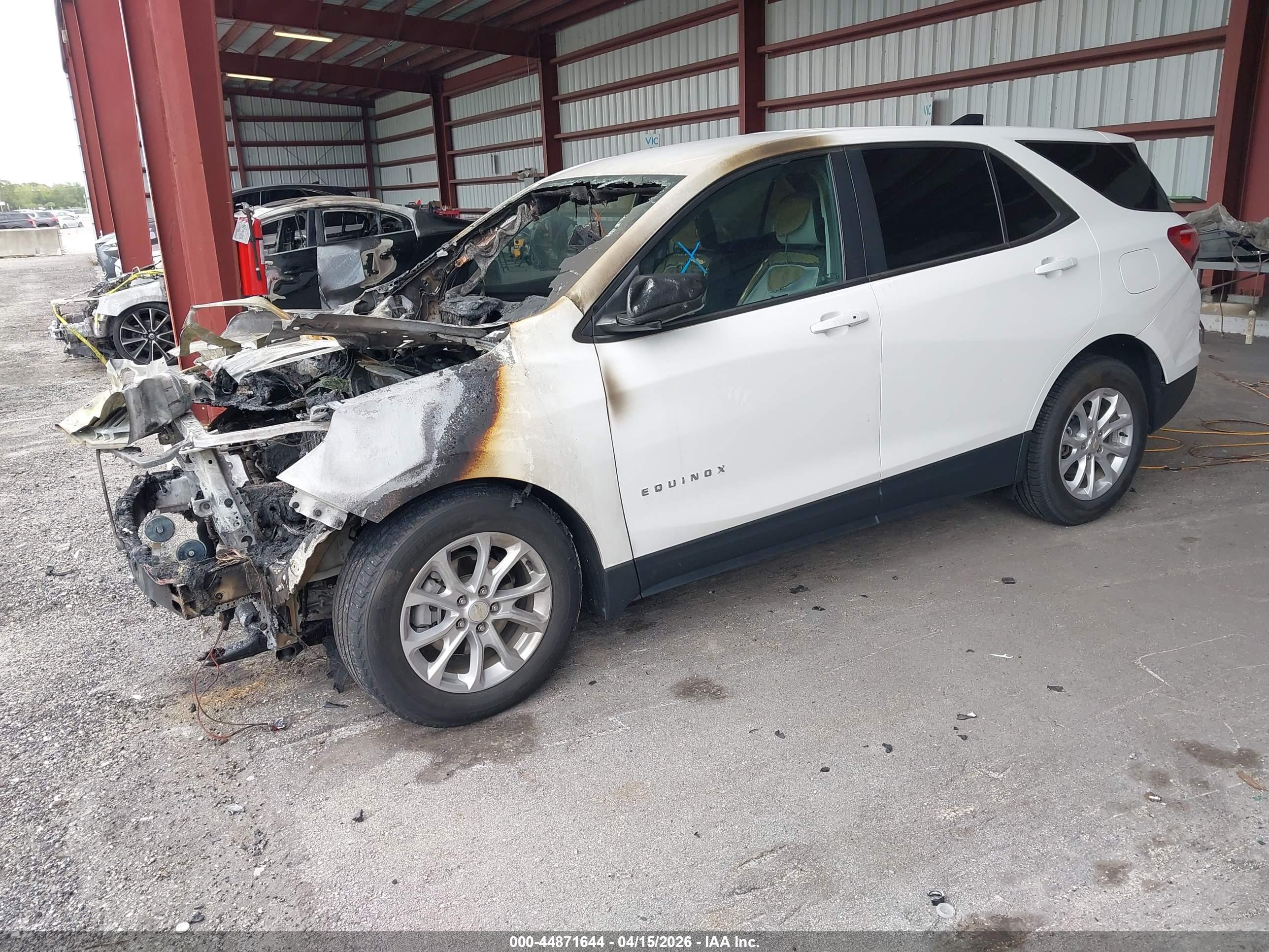 CHEVROLET EQUINOX image 2