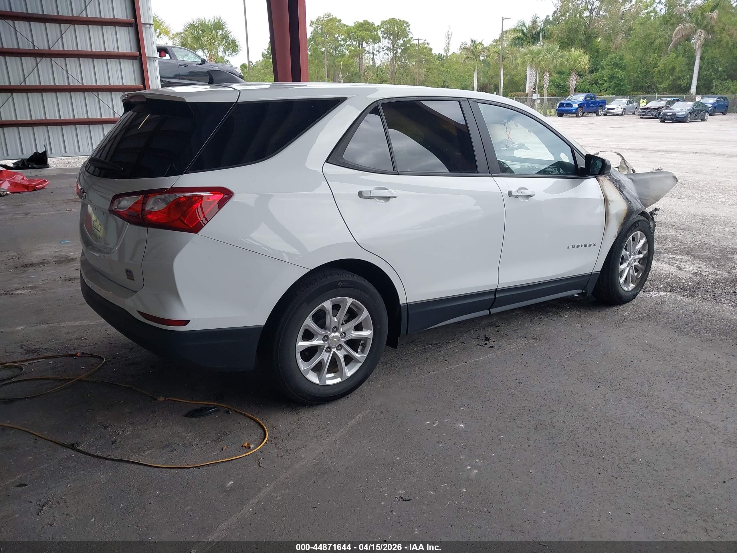 CHEVROLET EQUINOX image 4