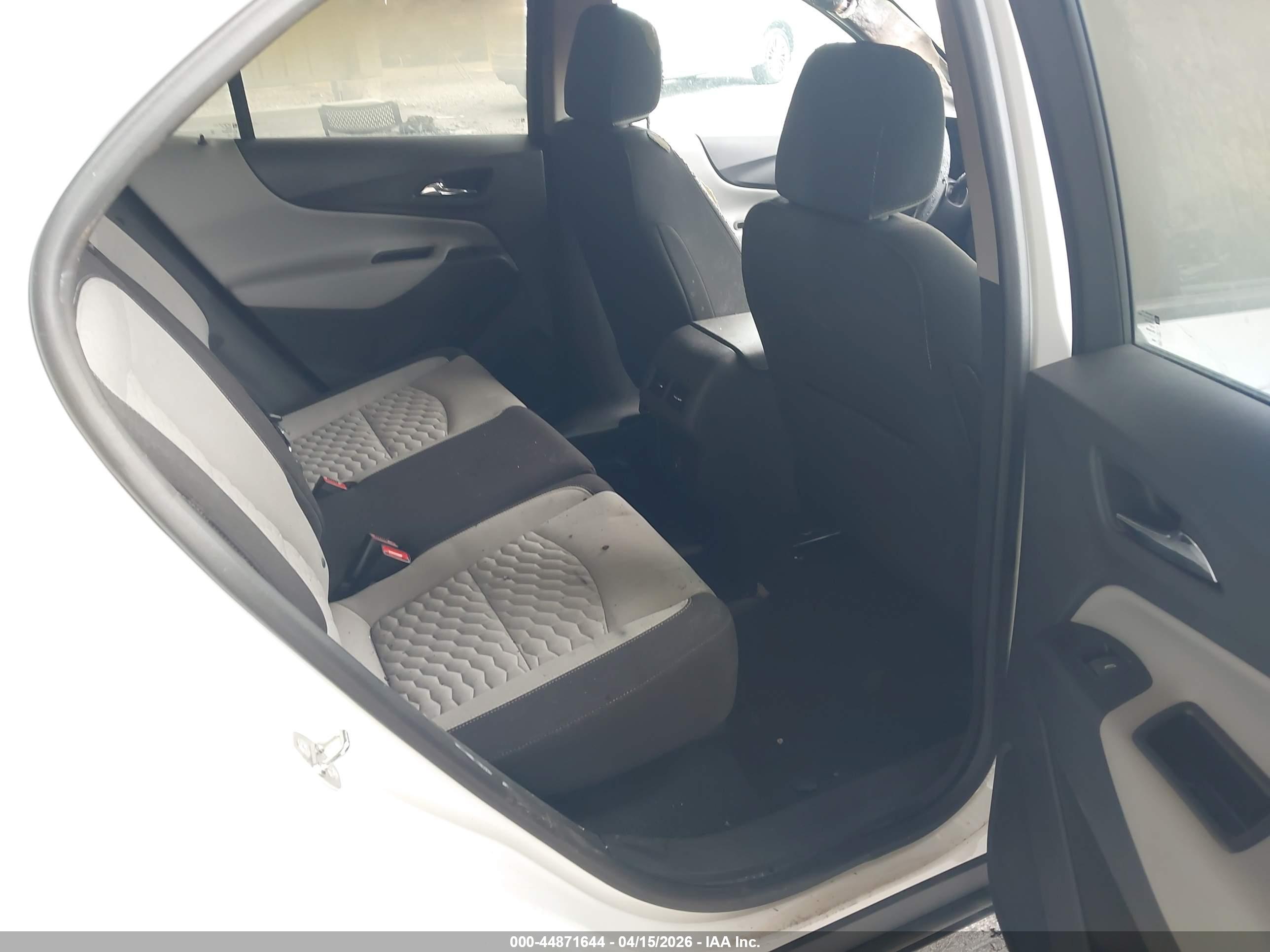 CHEVROLET EQUINOX image 8
