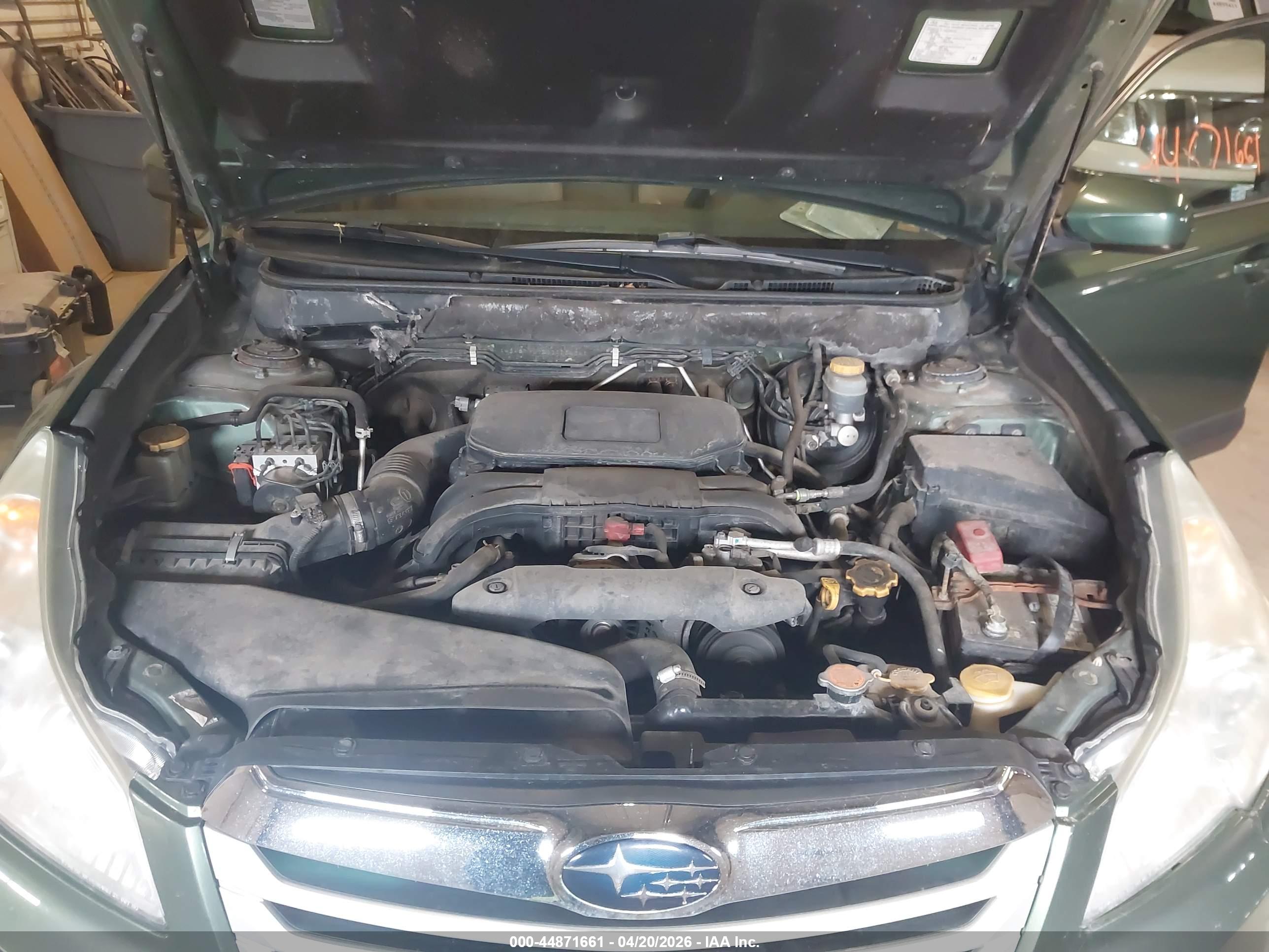 SUBARU OUTBACK image 10