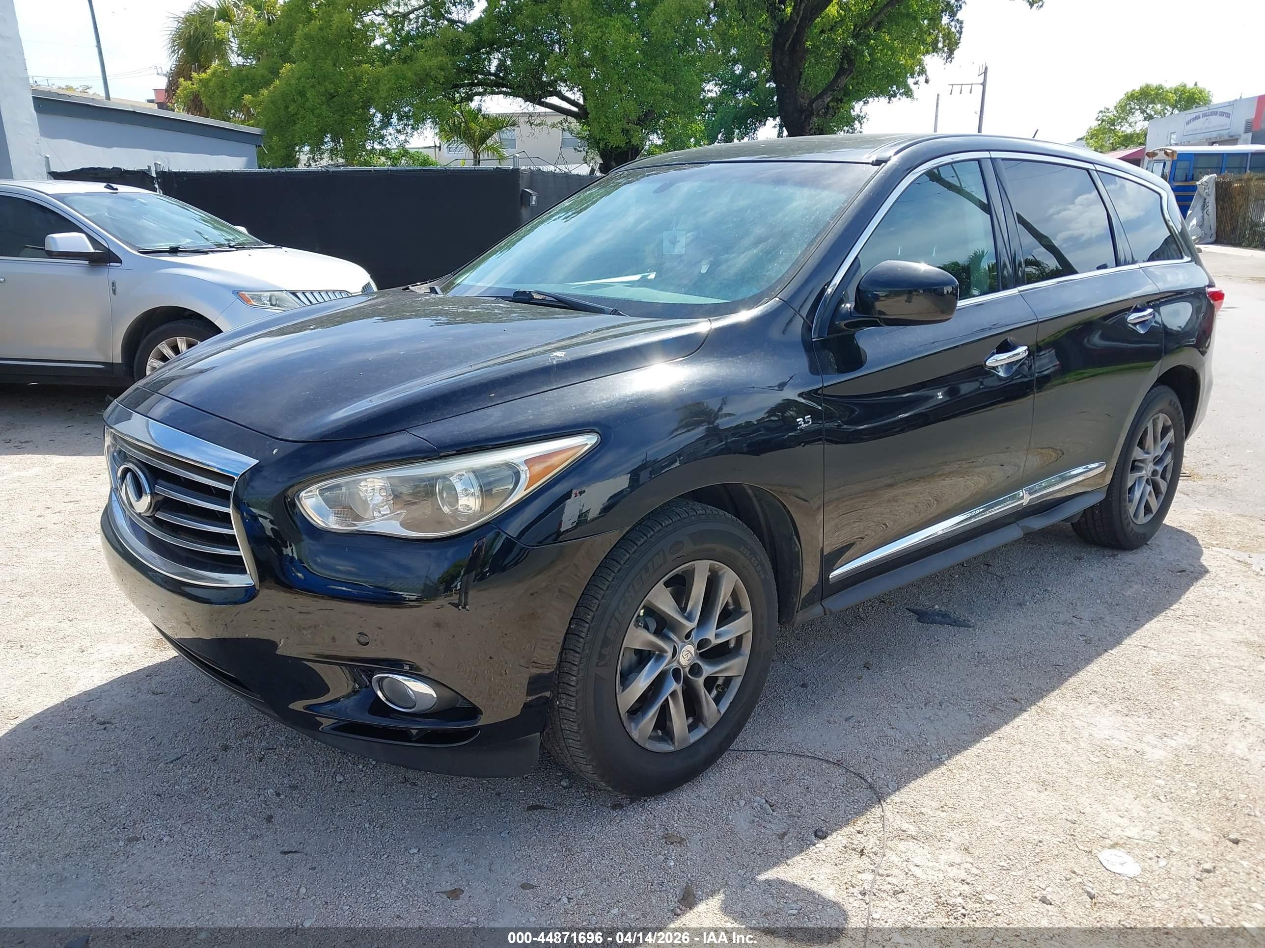 INFINITI QX60 image 2