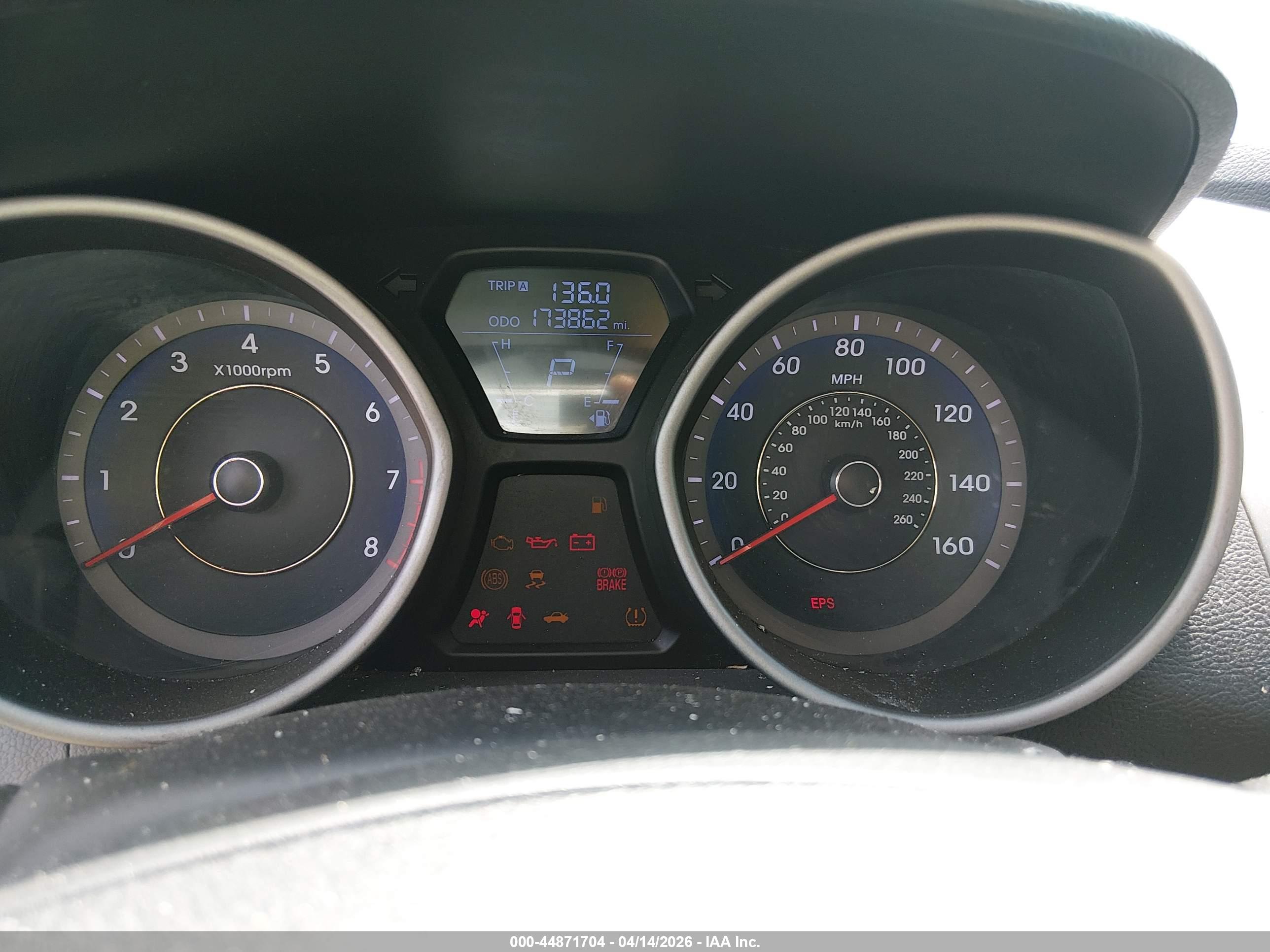 HYUNDAI ELANTRA image 7