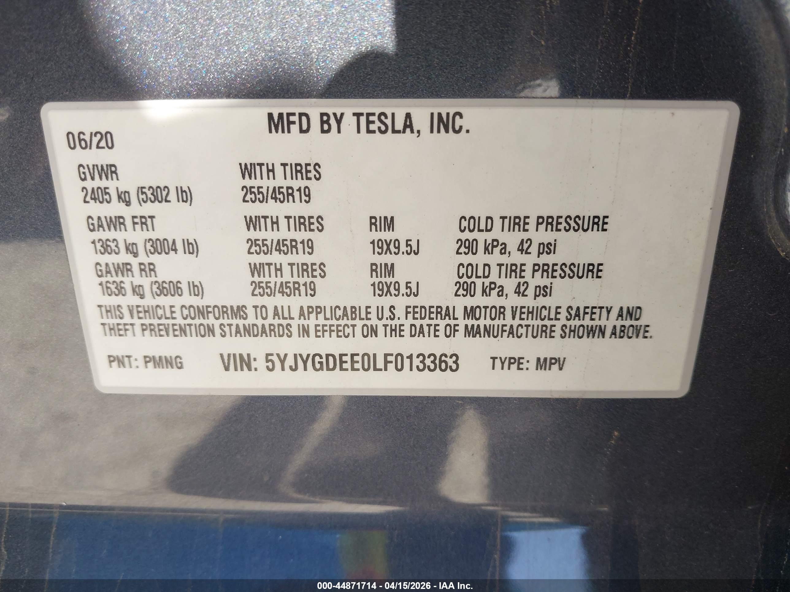 TESLA MODEL image 9