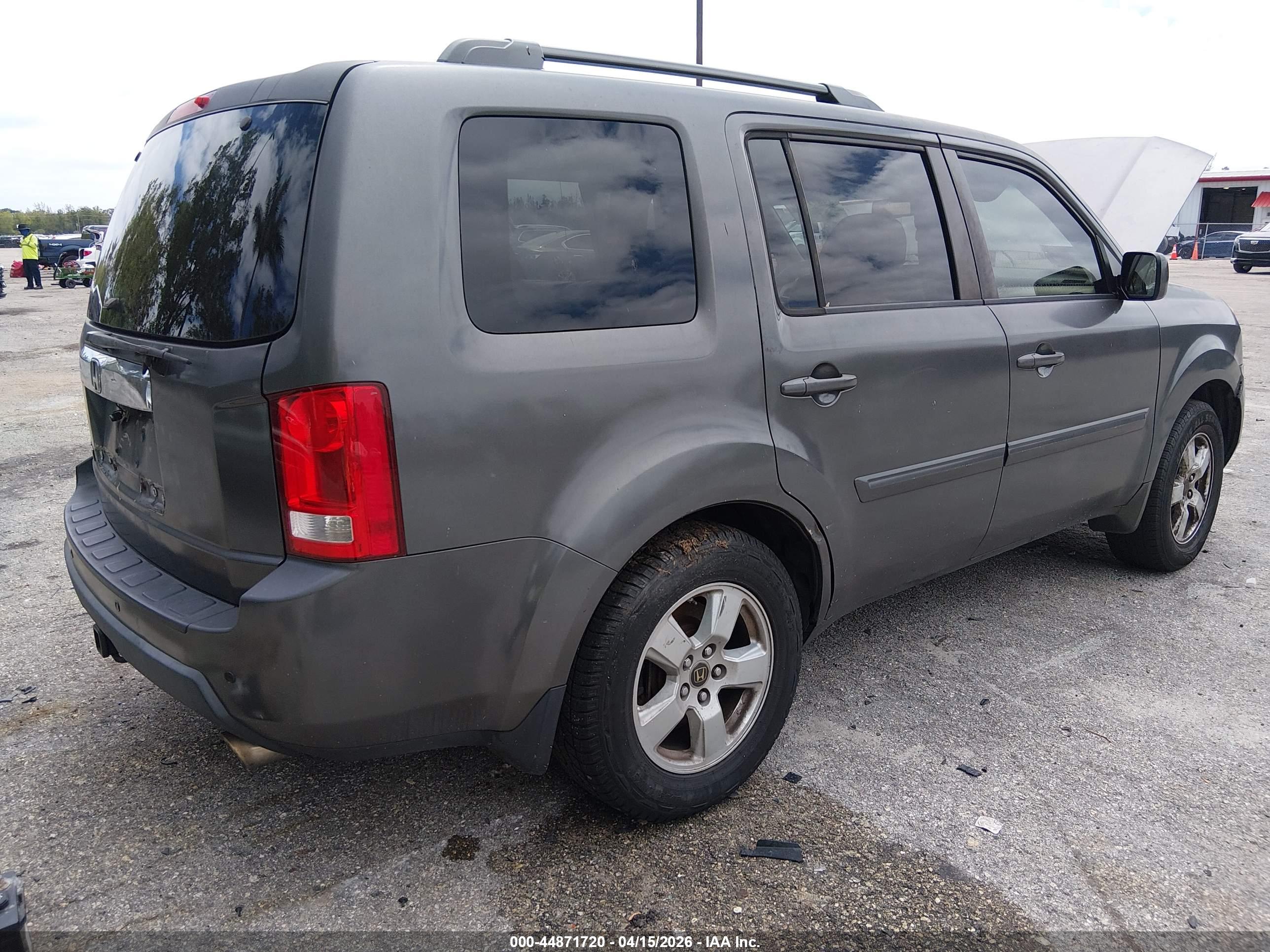 HONDA PILOT image 4
