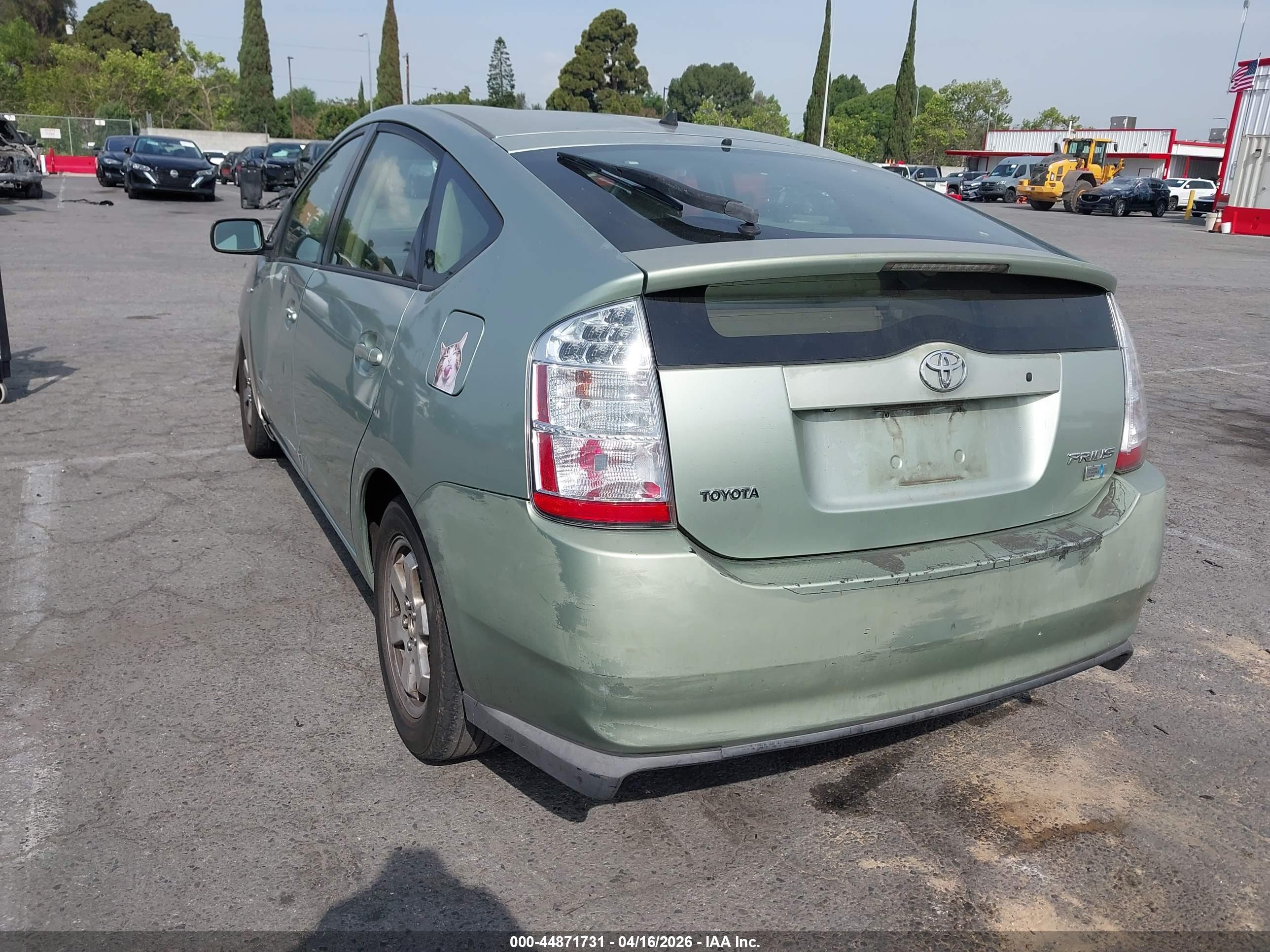 TOYOTA PRIUS image 3