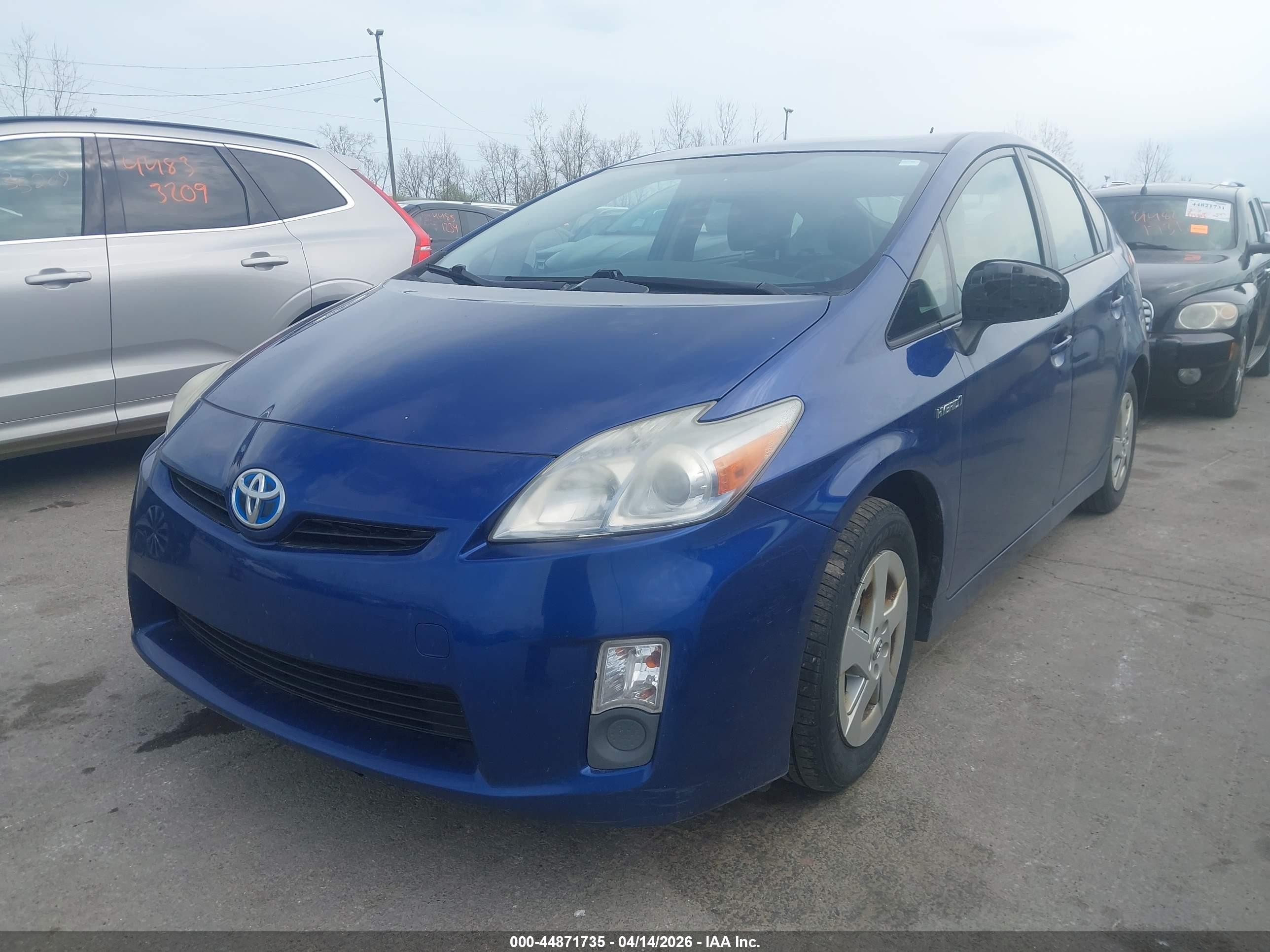 TOYOTA PRIUS image 2