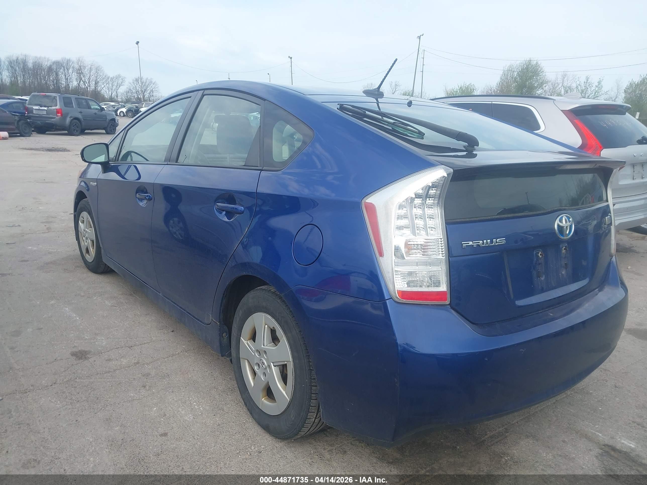TOYOTA PRIUS image 3