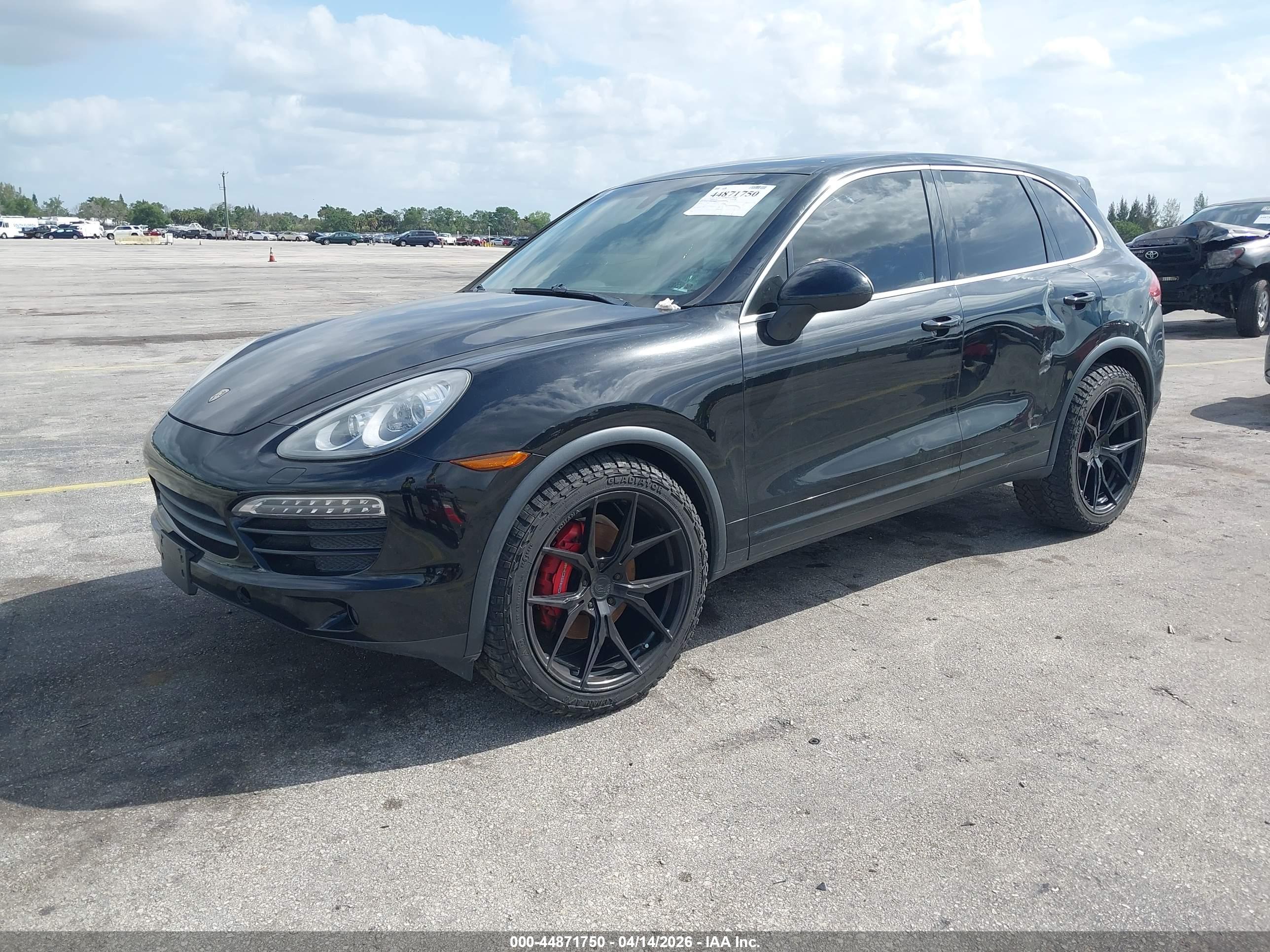 PORSCHE CAYENNE image 2