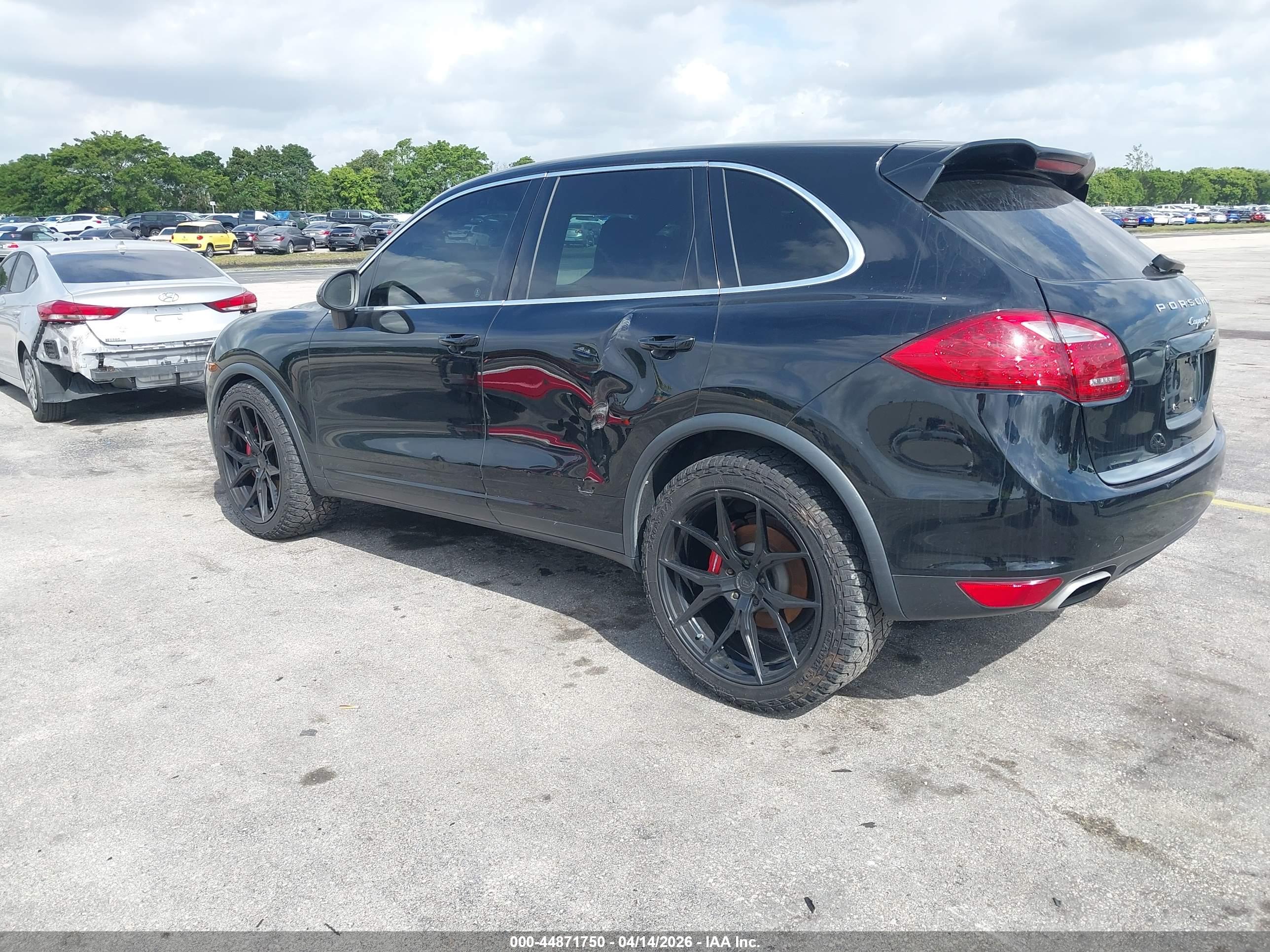 PORSCHE CAYENNE image 3
