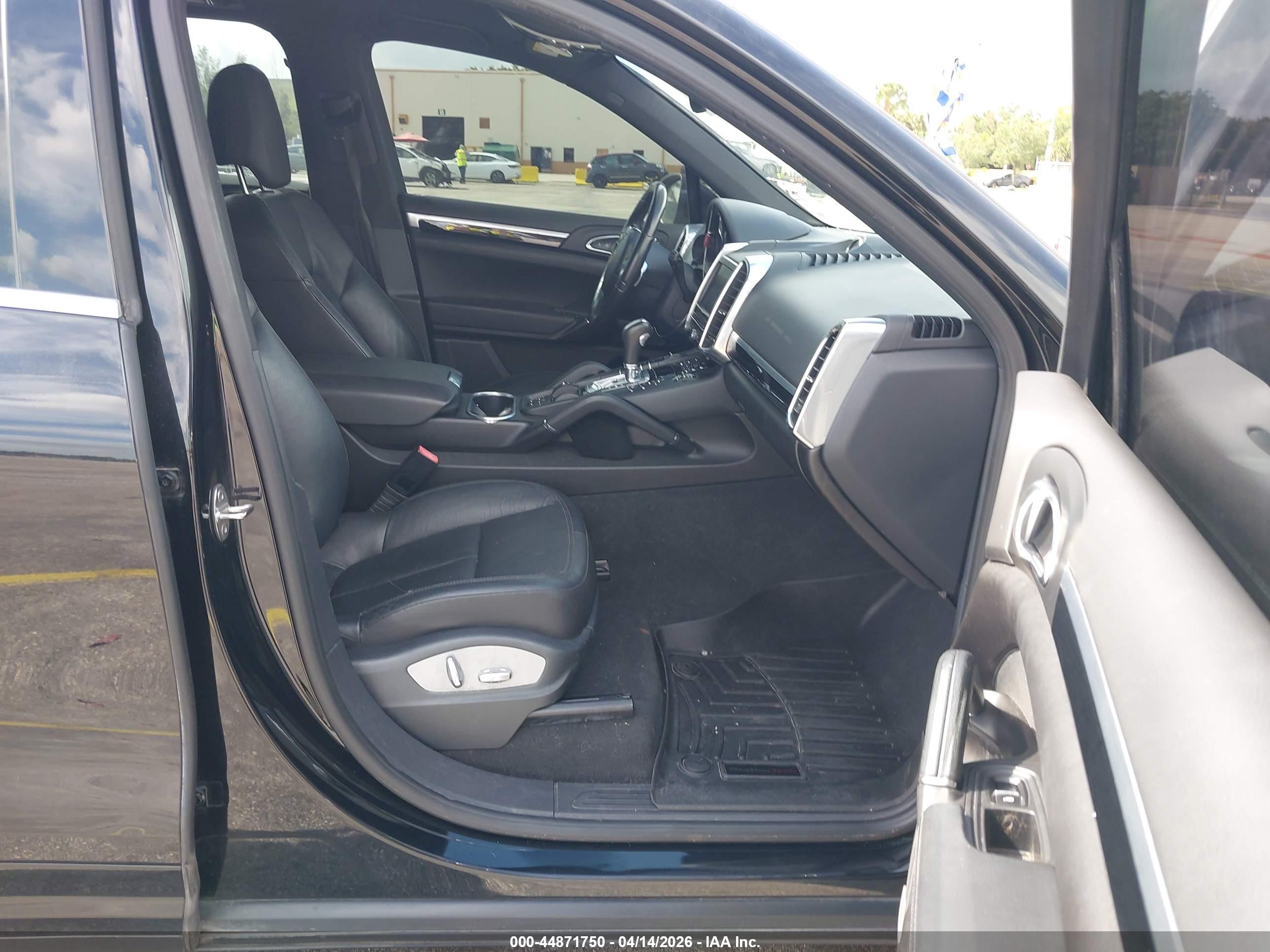 PORSCHE CAYENNE image 5
