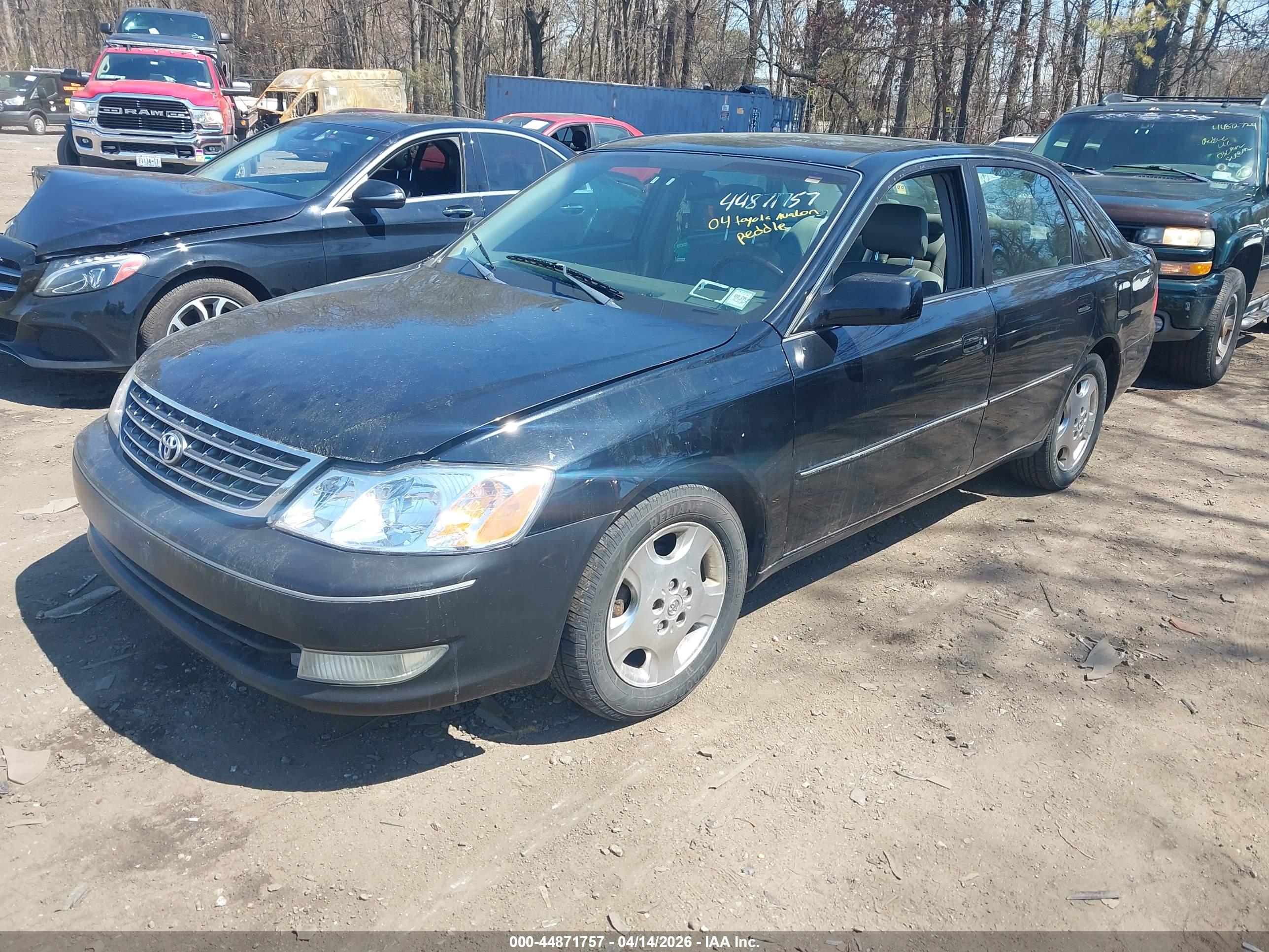 TOYOTA AVALON image 2