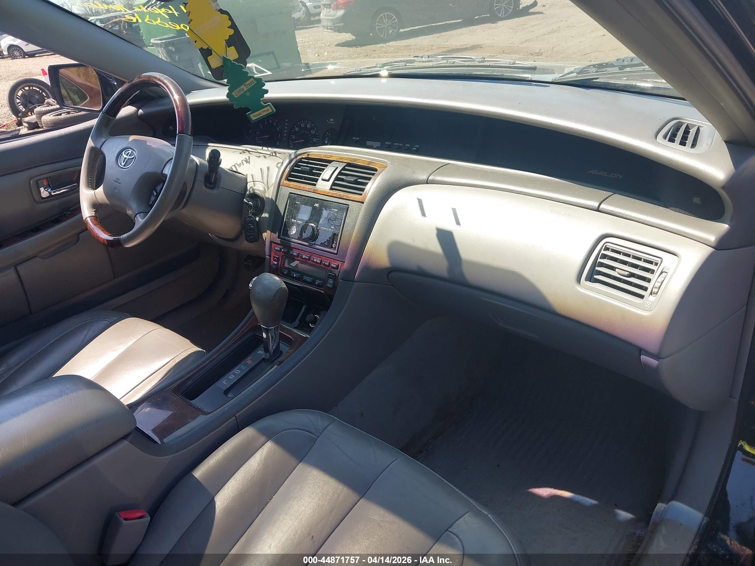 TOYOTA AVALON image 5