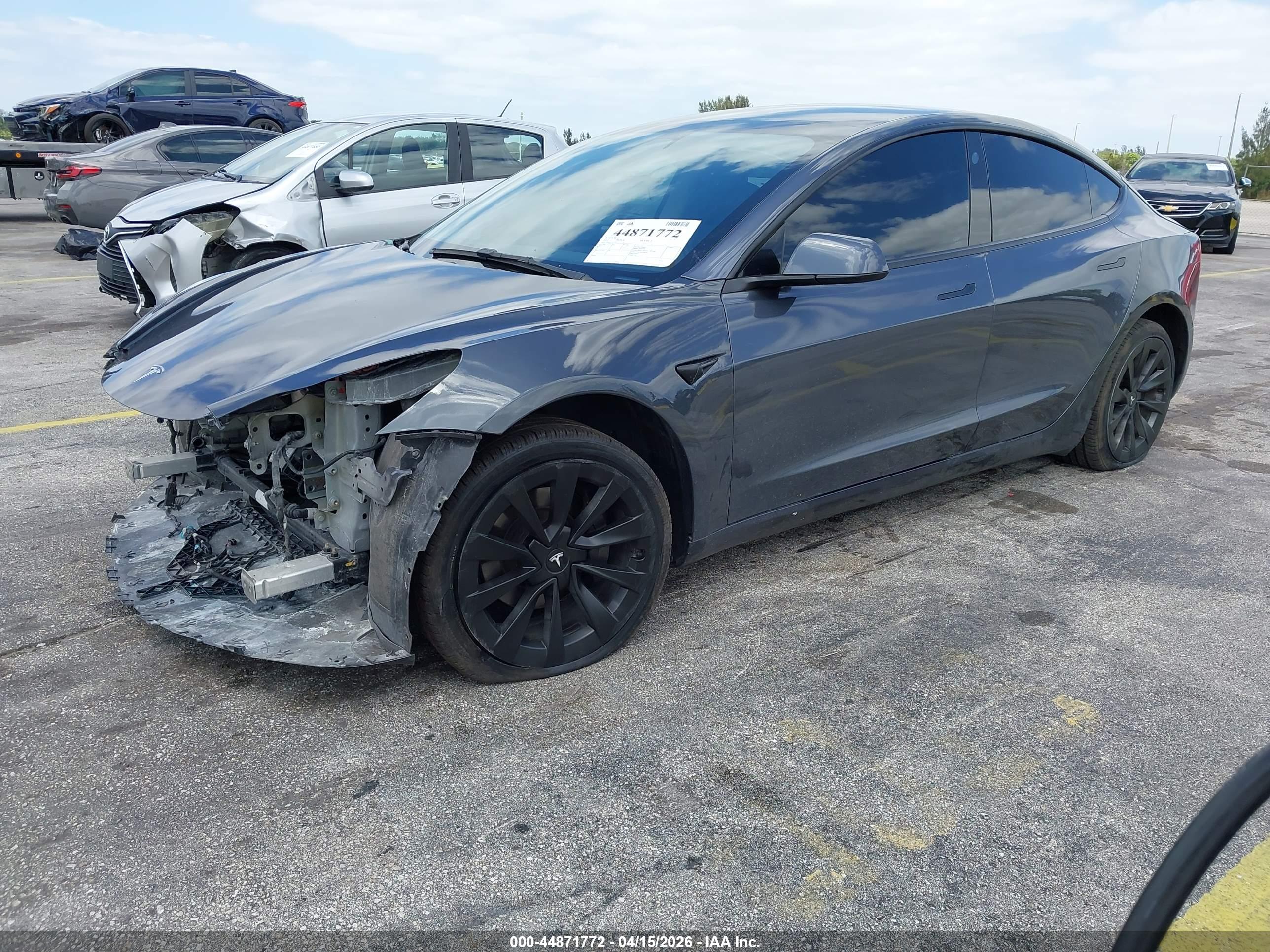 TESLA MODEL image 2
