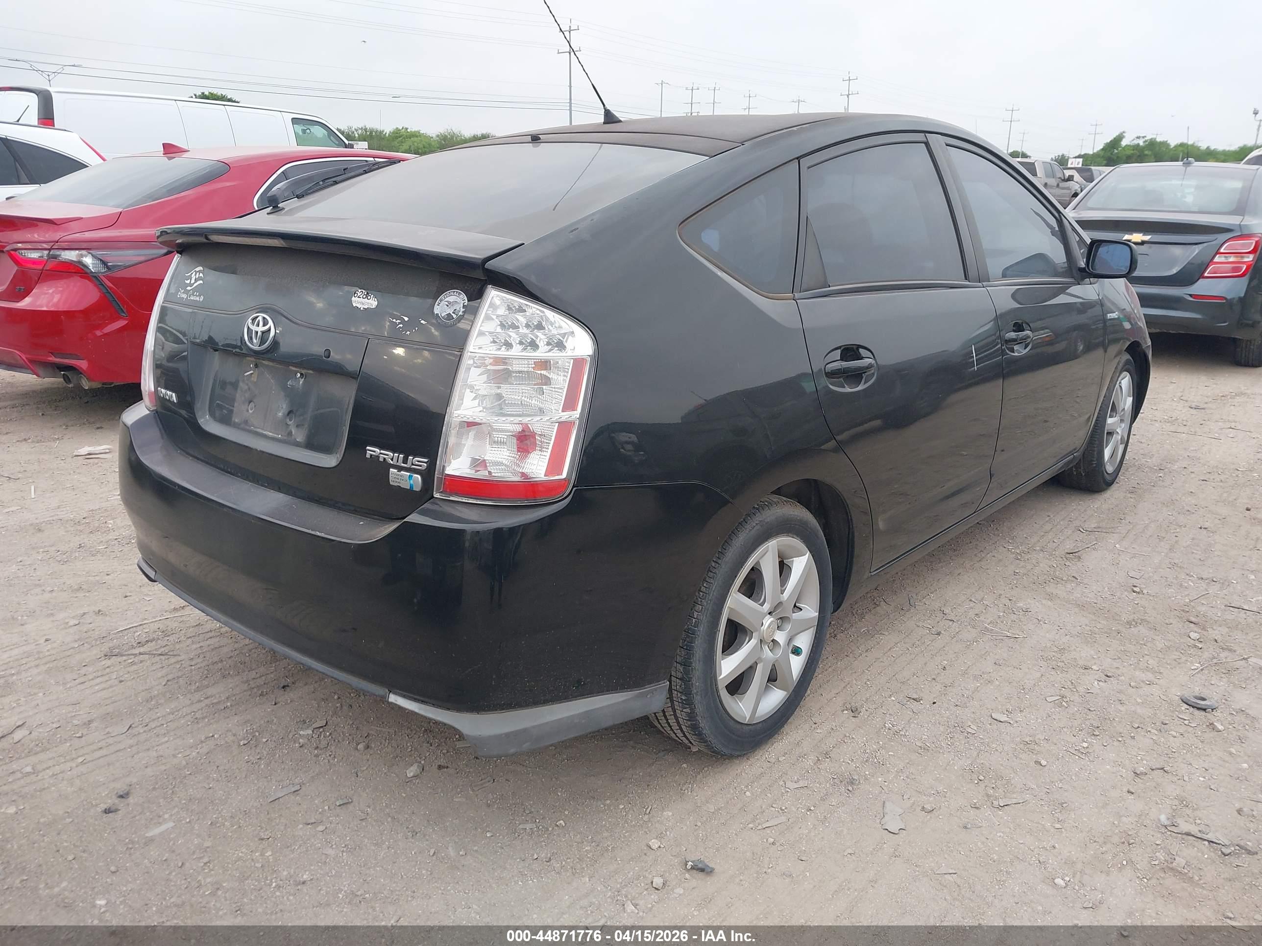 TOYOTA PRIUS image 4