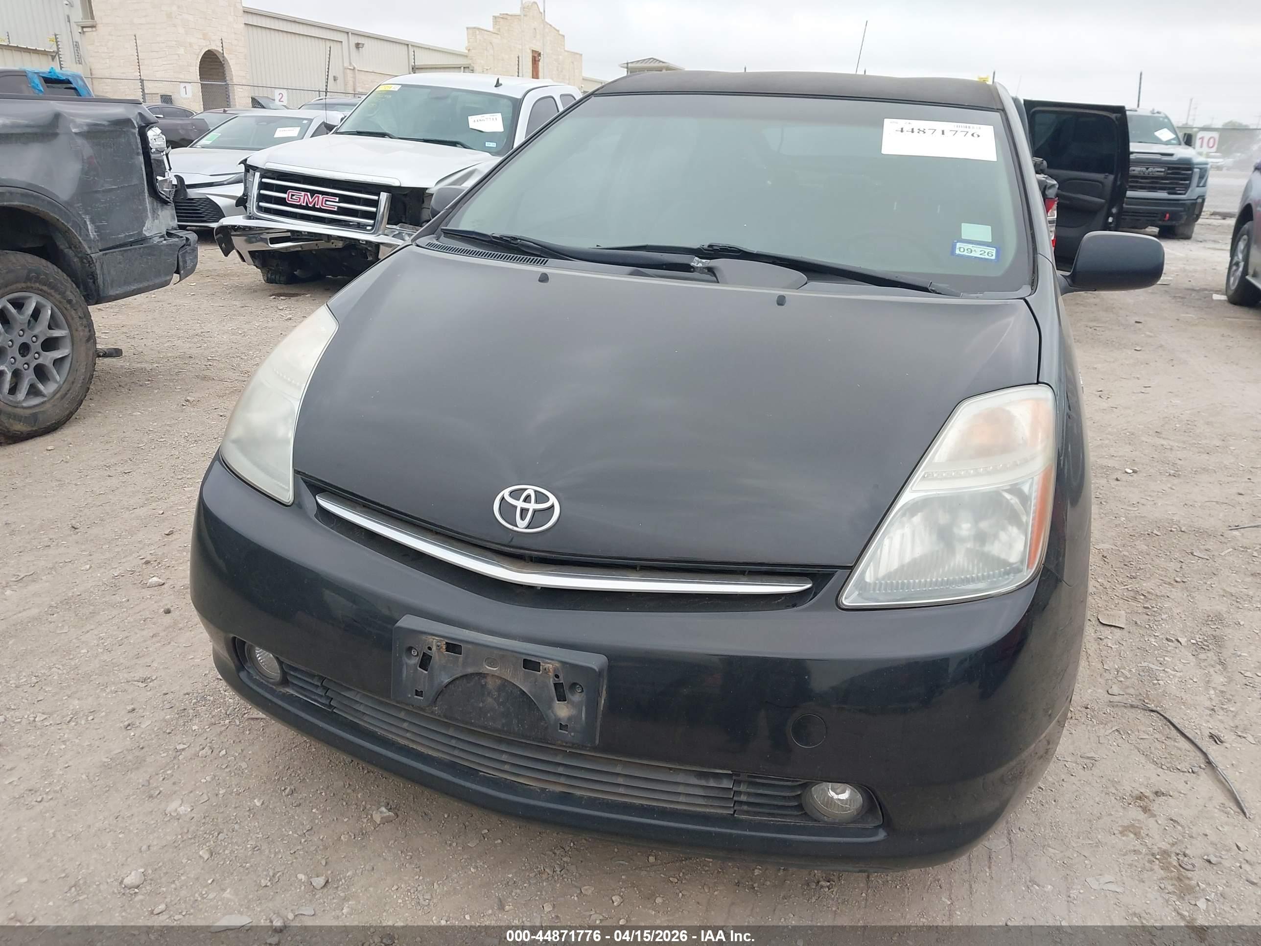TOYOTA PRIUS image 6