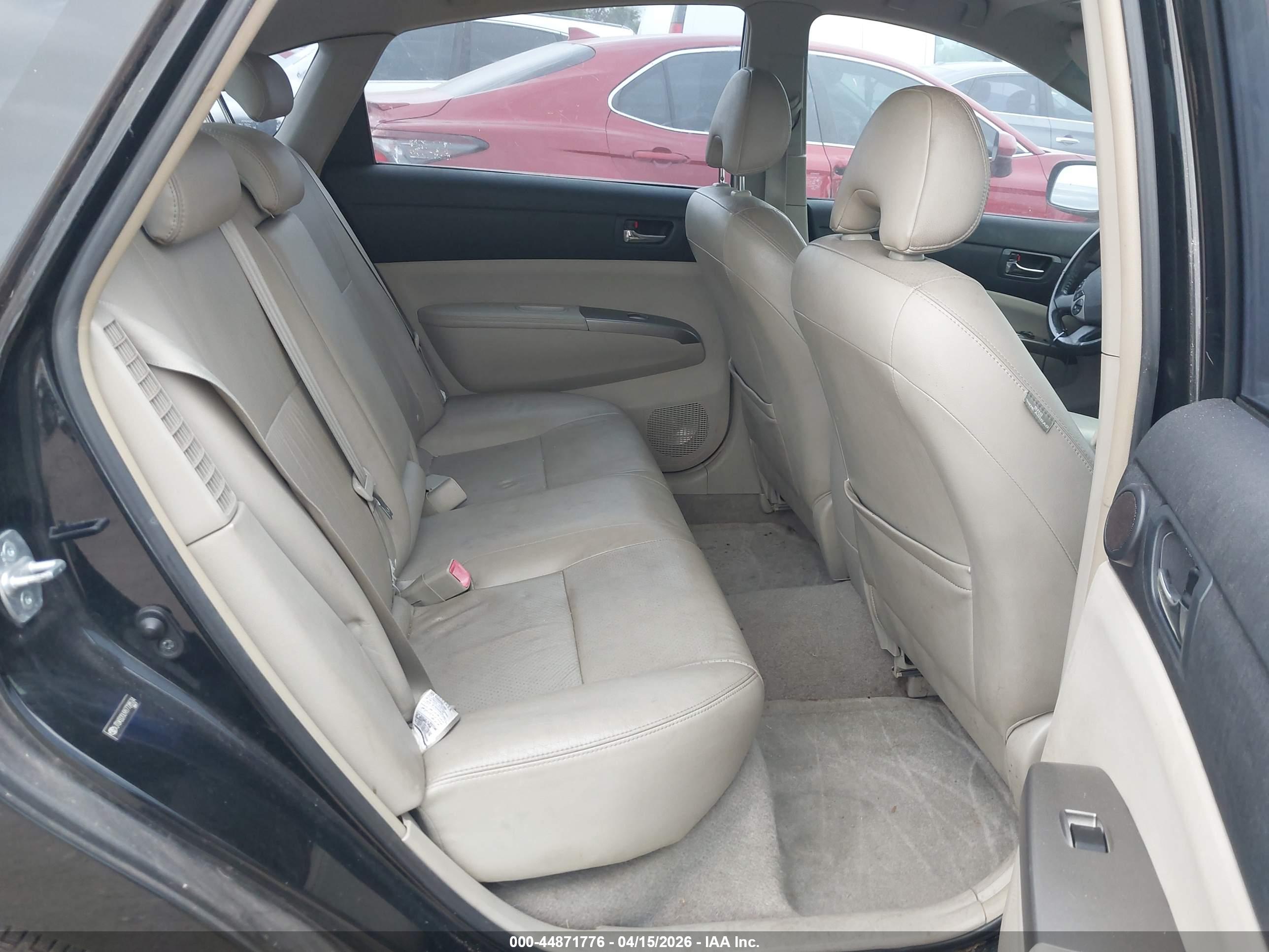 TOYOTA PRIUS image 8