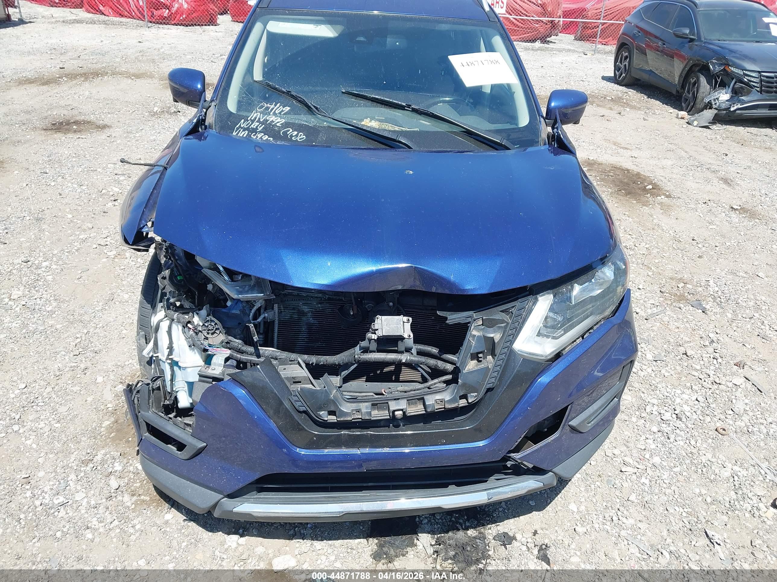 NISSAN ROGUE image 6