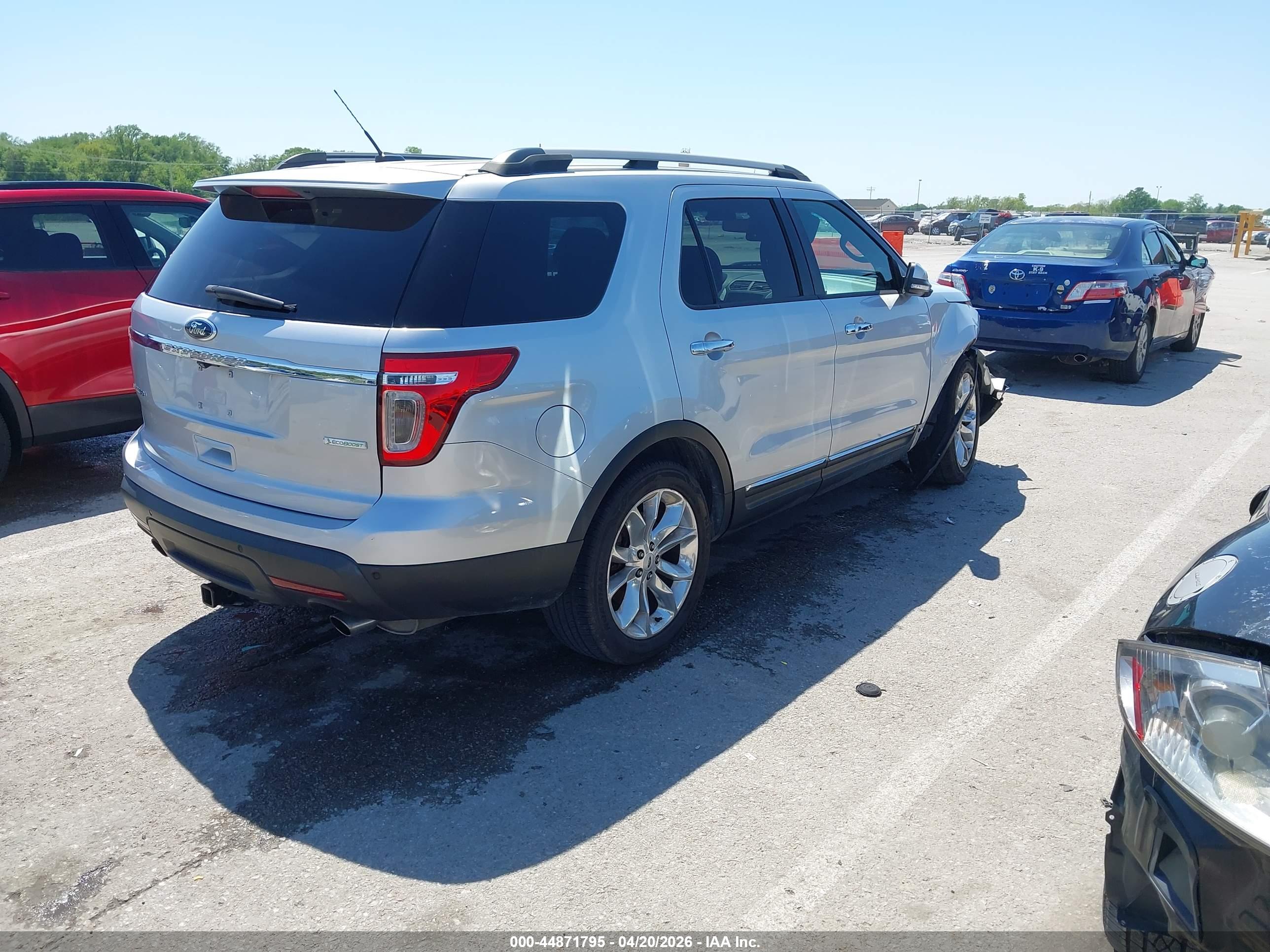 FORD EXPLORER image 4