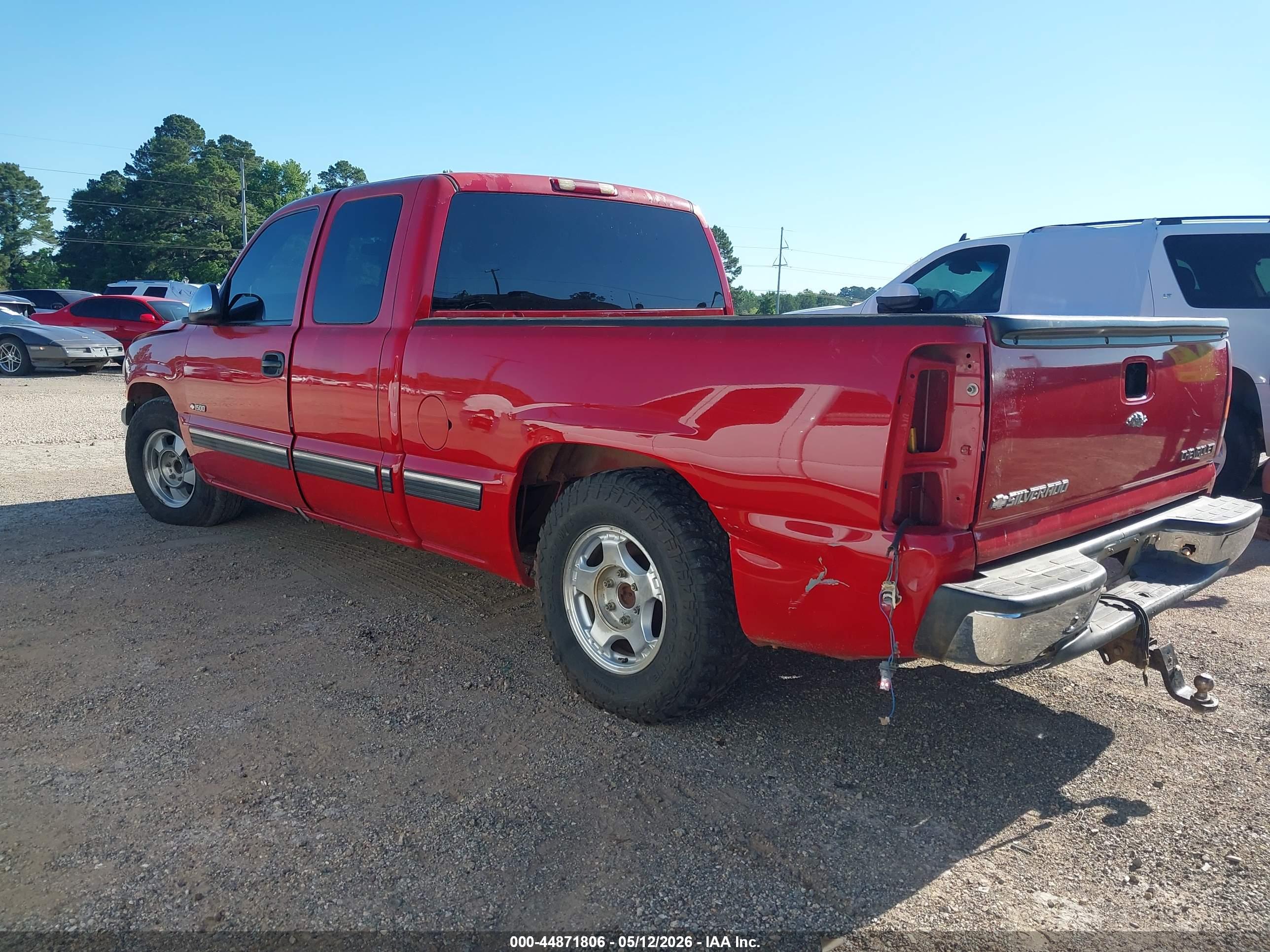 CHEVROLET SILVERADO image 3