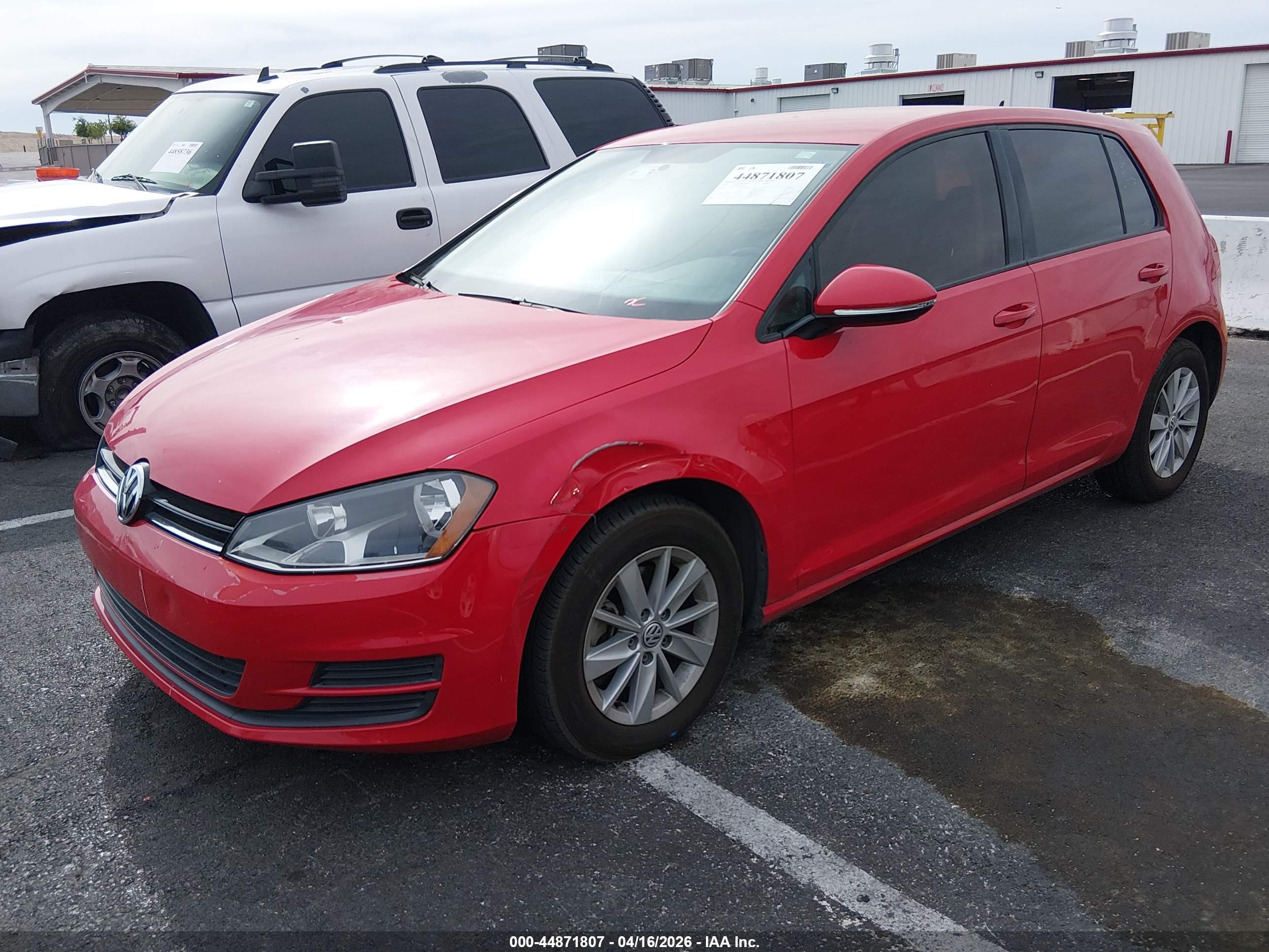 VOLKSWAGEN GOLF image 2