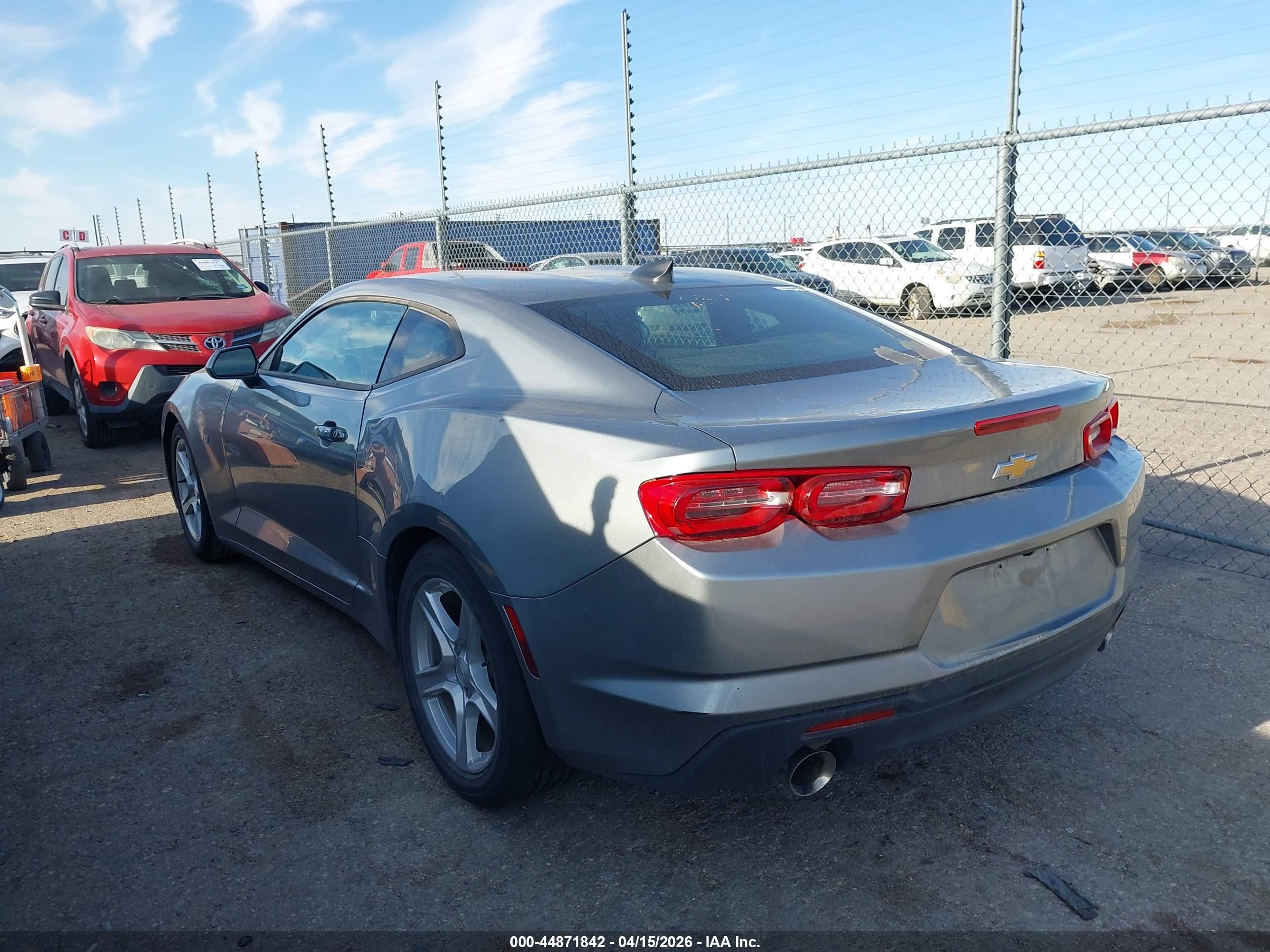 CHEVROLET CAMARO image 3