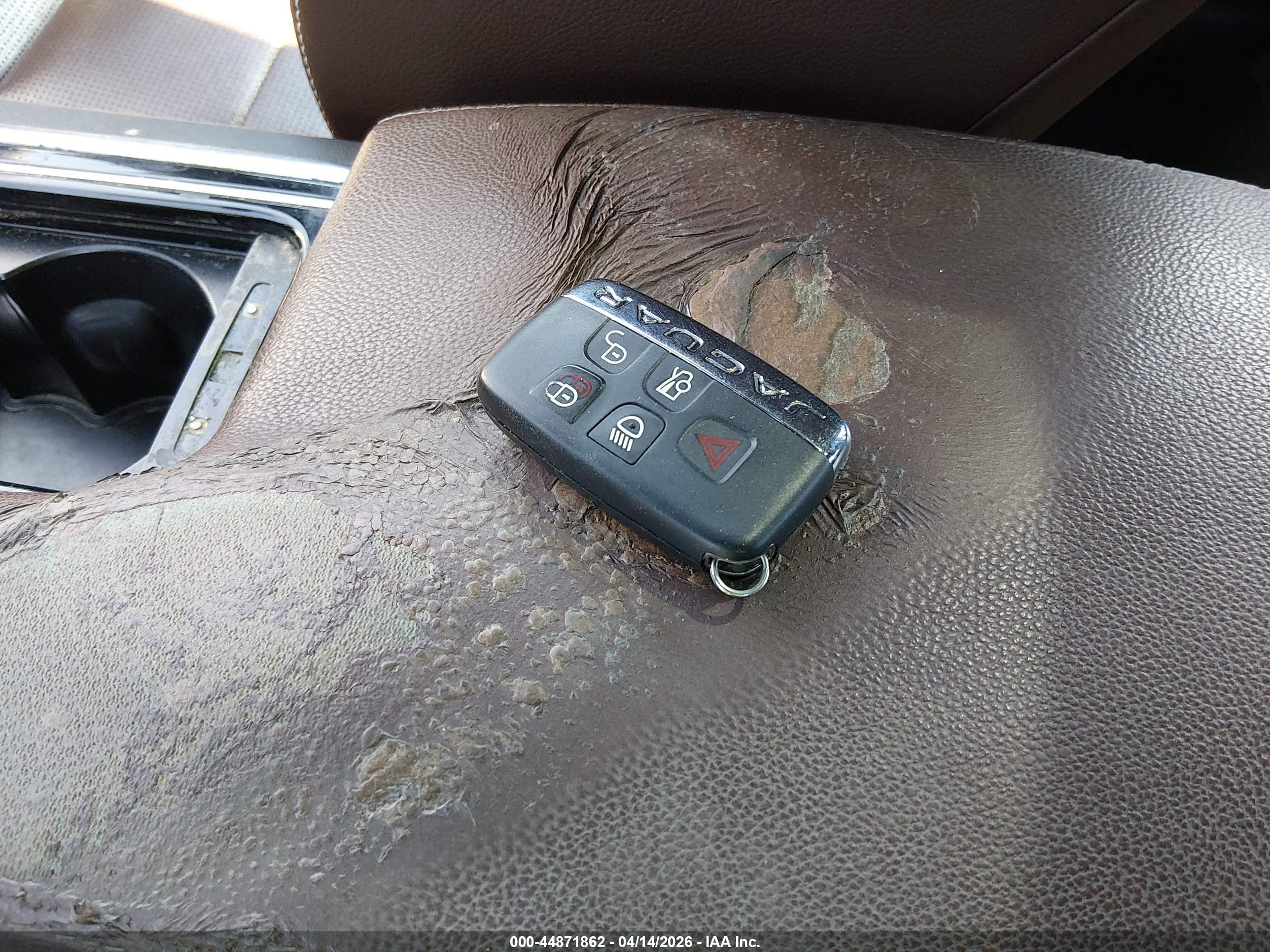 JAGUAR XF image 11