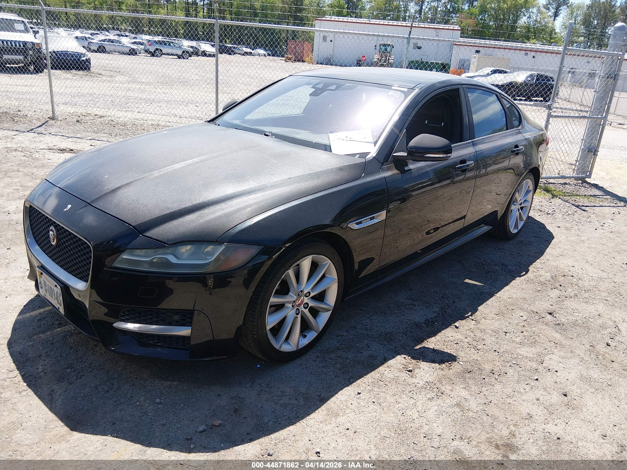 JAGUAR XF image 2