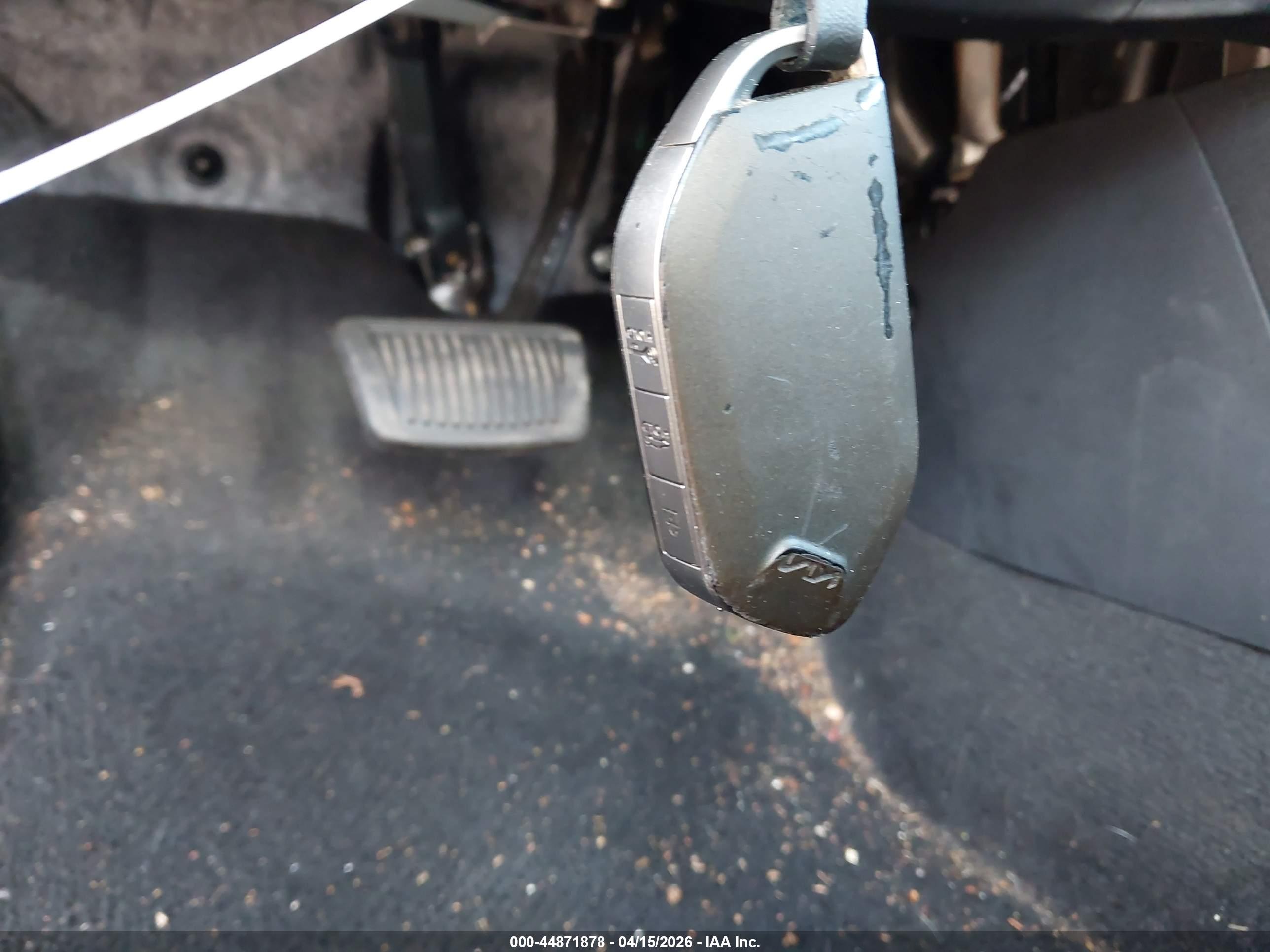KIA K4 image 11