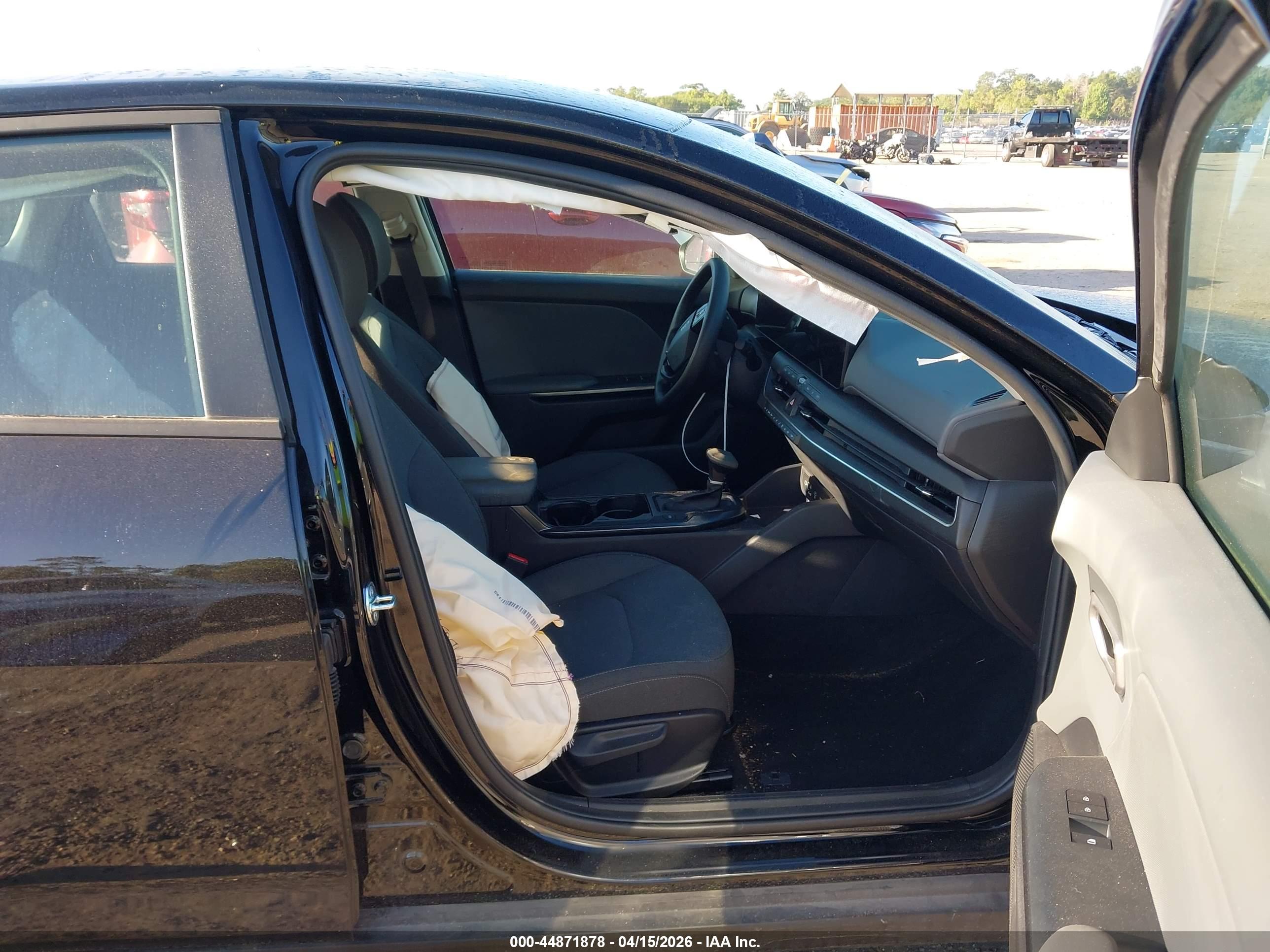 KIA K4 image 5