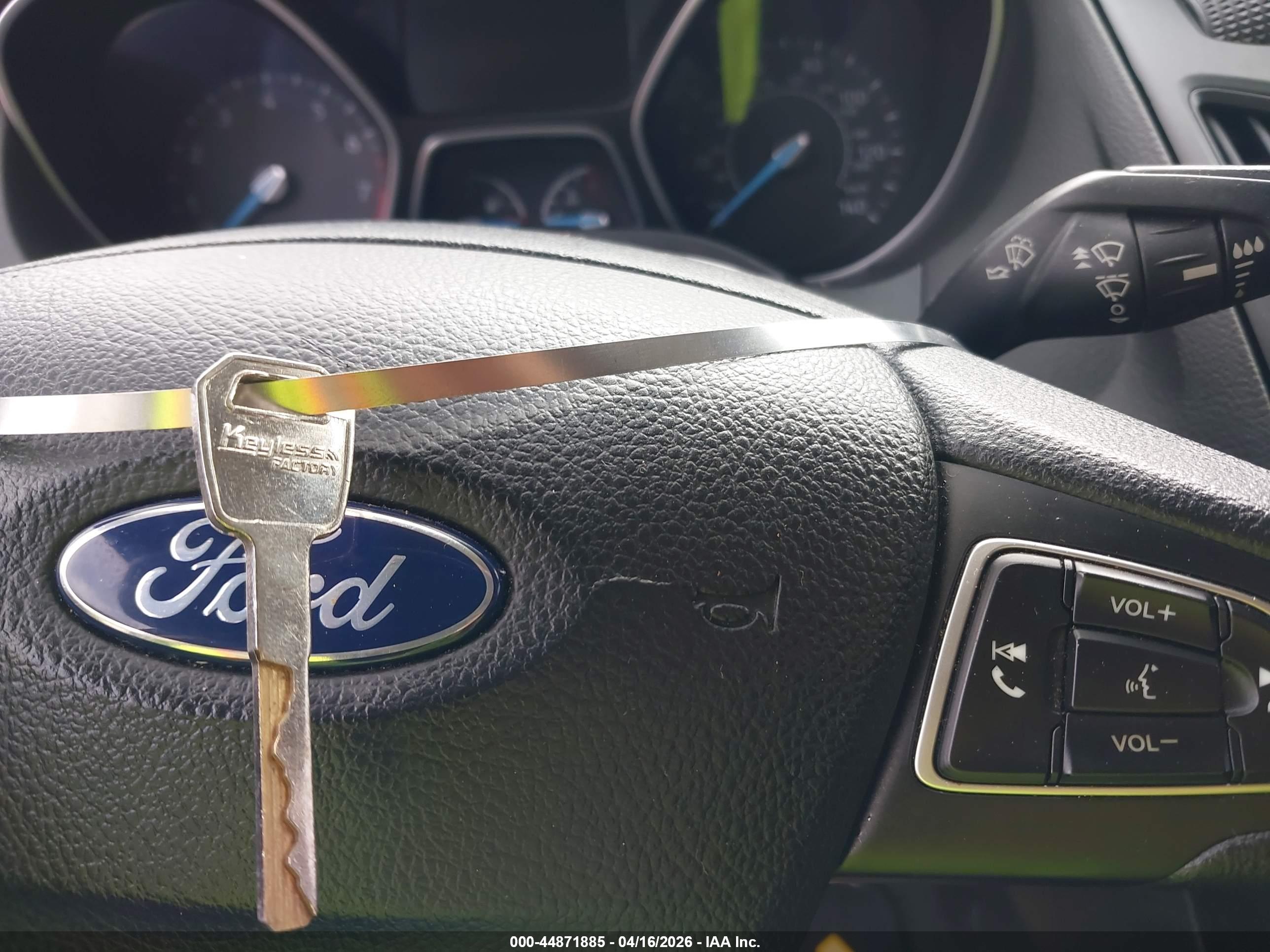 FORD FOCUS image 11