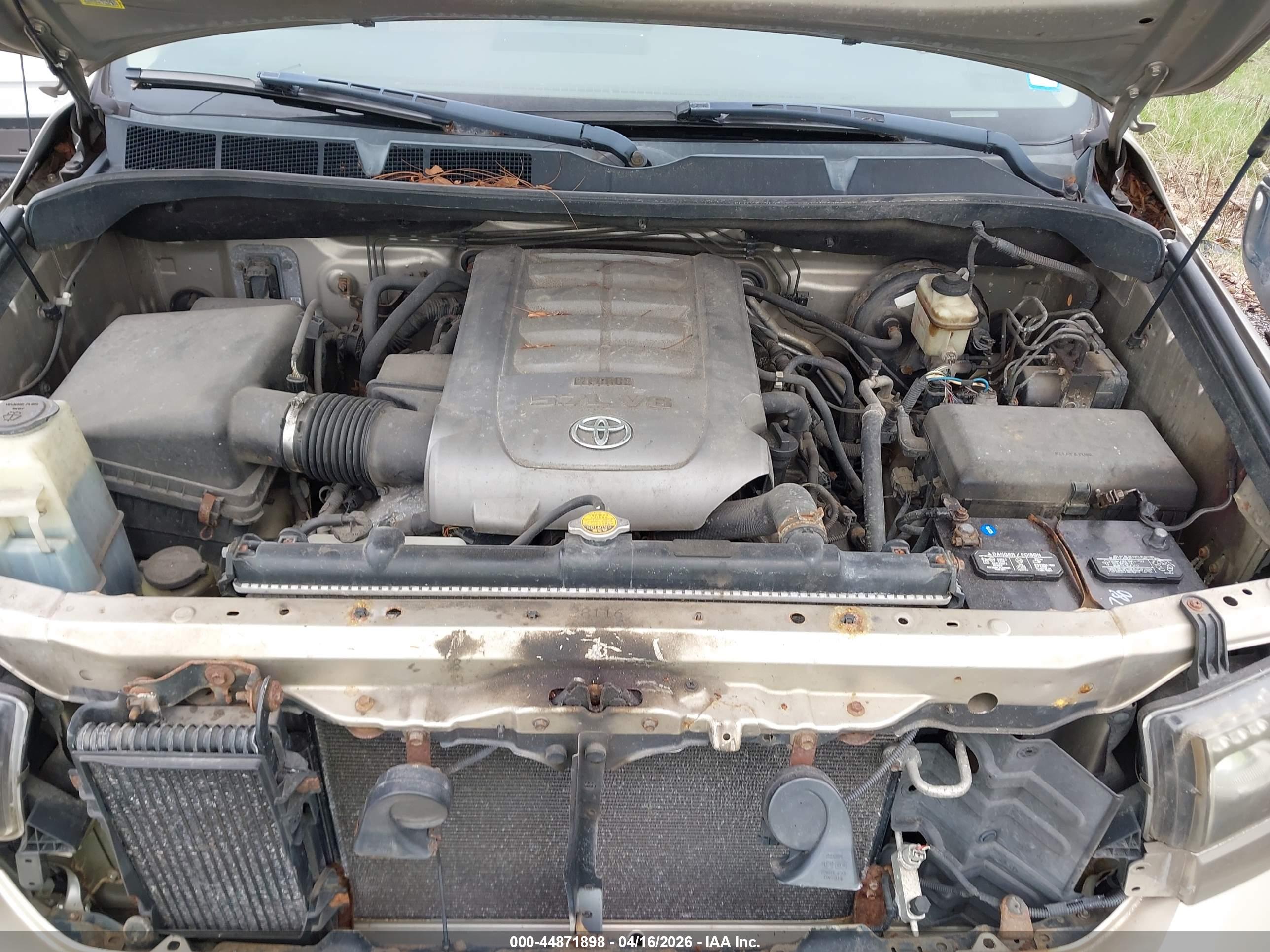 TOYOTA TUNDRA image 10